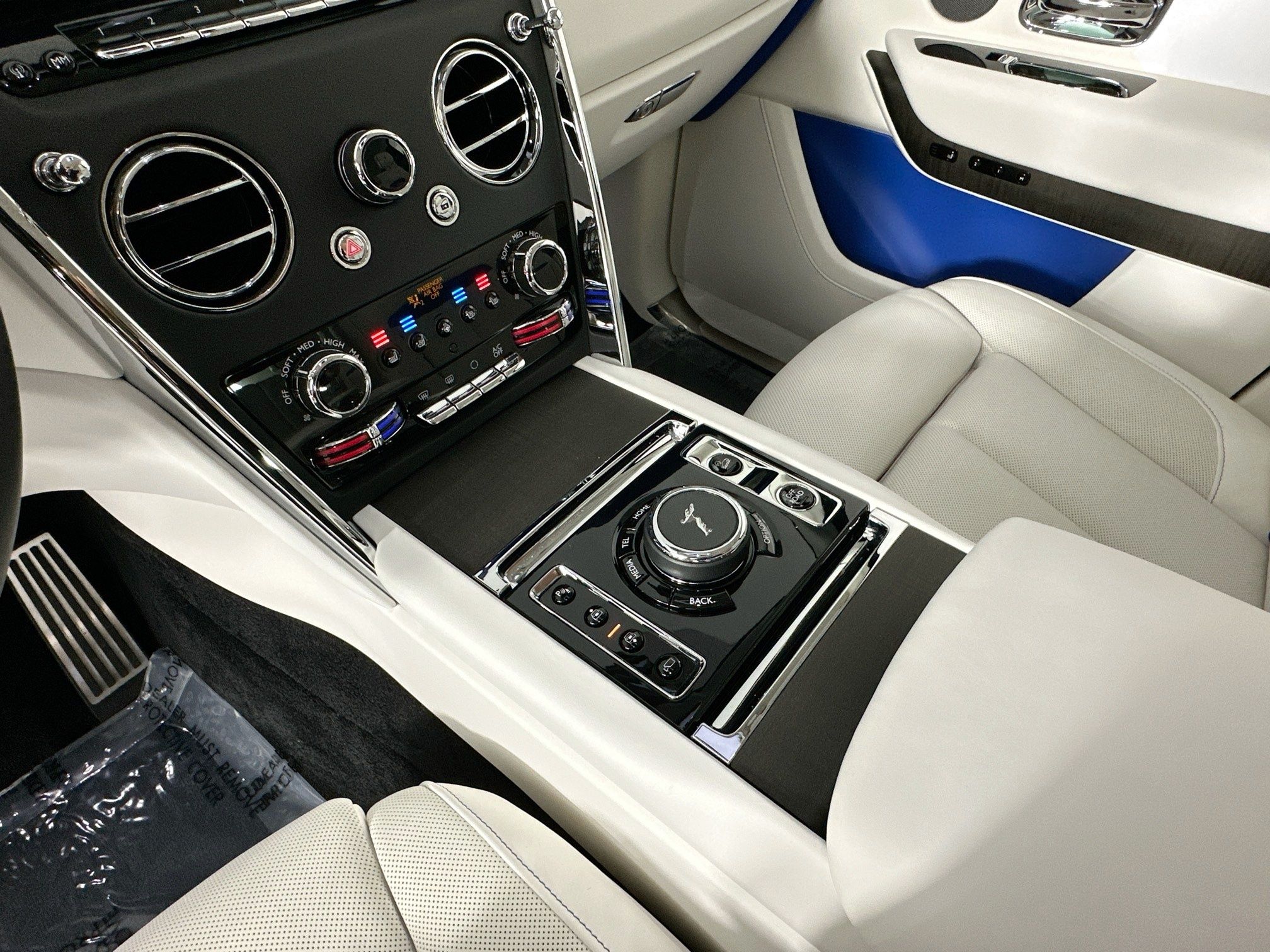 used 2025 Rolls-Royce Cullinan car, priced at $467,575