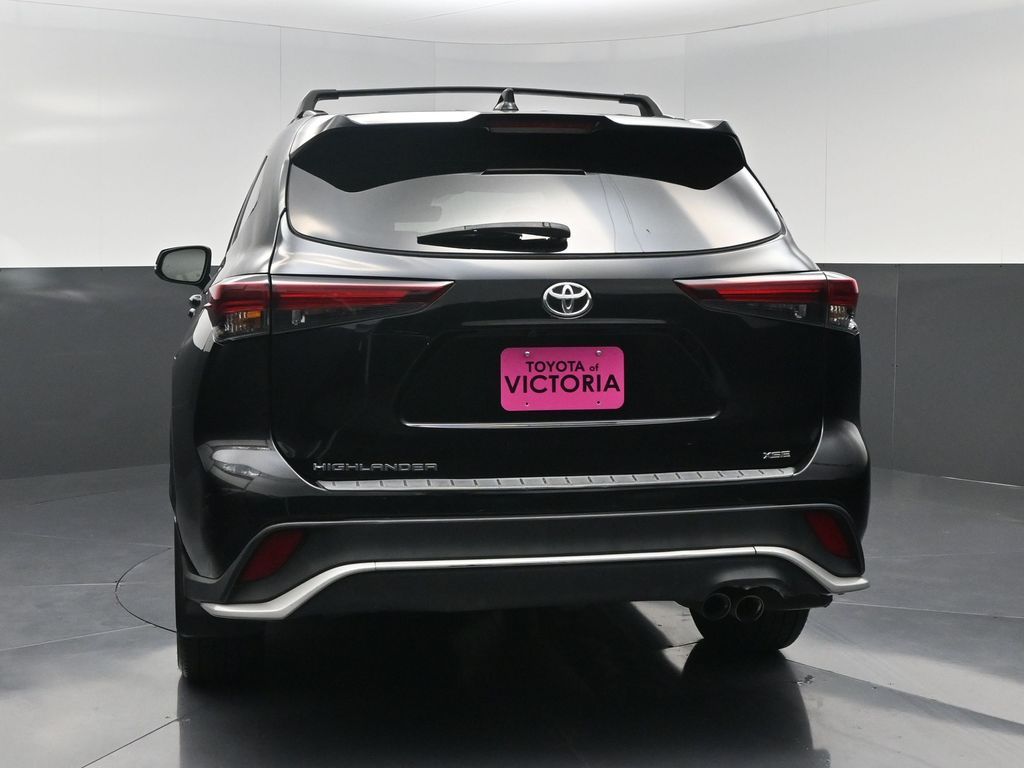 2024 Toyota Highlander XSE Black at Toyota of Victoria
