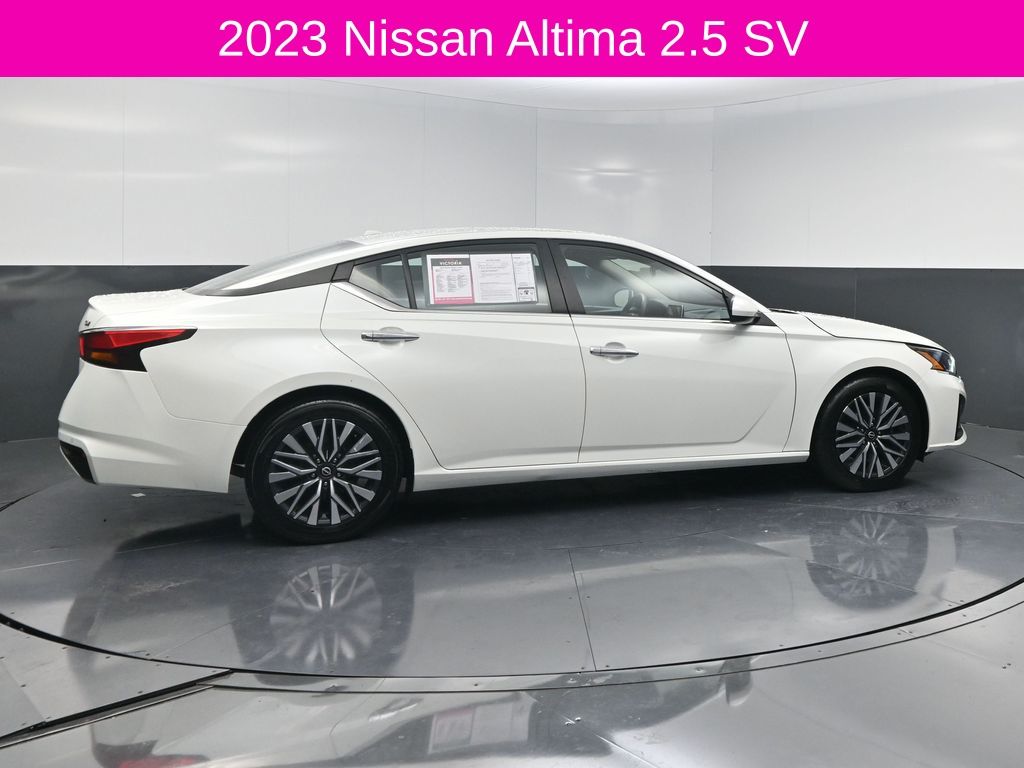 2023 Nissan Altima 2.5 SV - 3