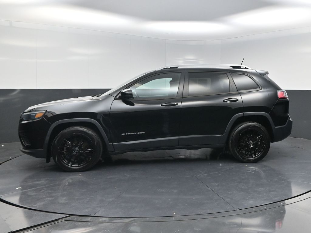 2020 Jeep Cherokee Latitude Black at DeMontrond Auto Country