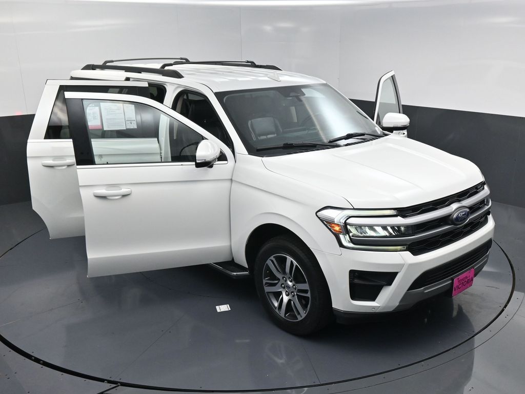 2022 Ford Expedition Max XLT White at River Oaks CDJR