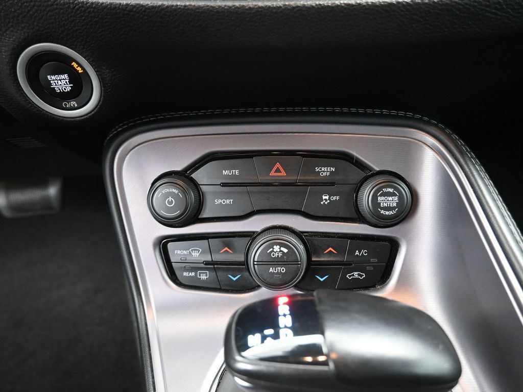 2023 Dodge Challenger SXT - 8