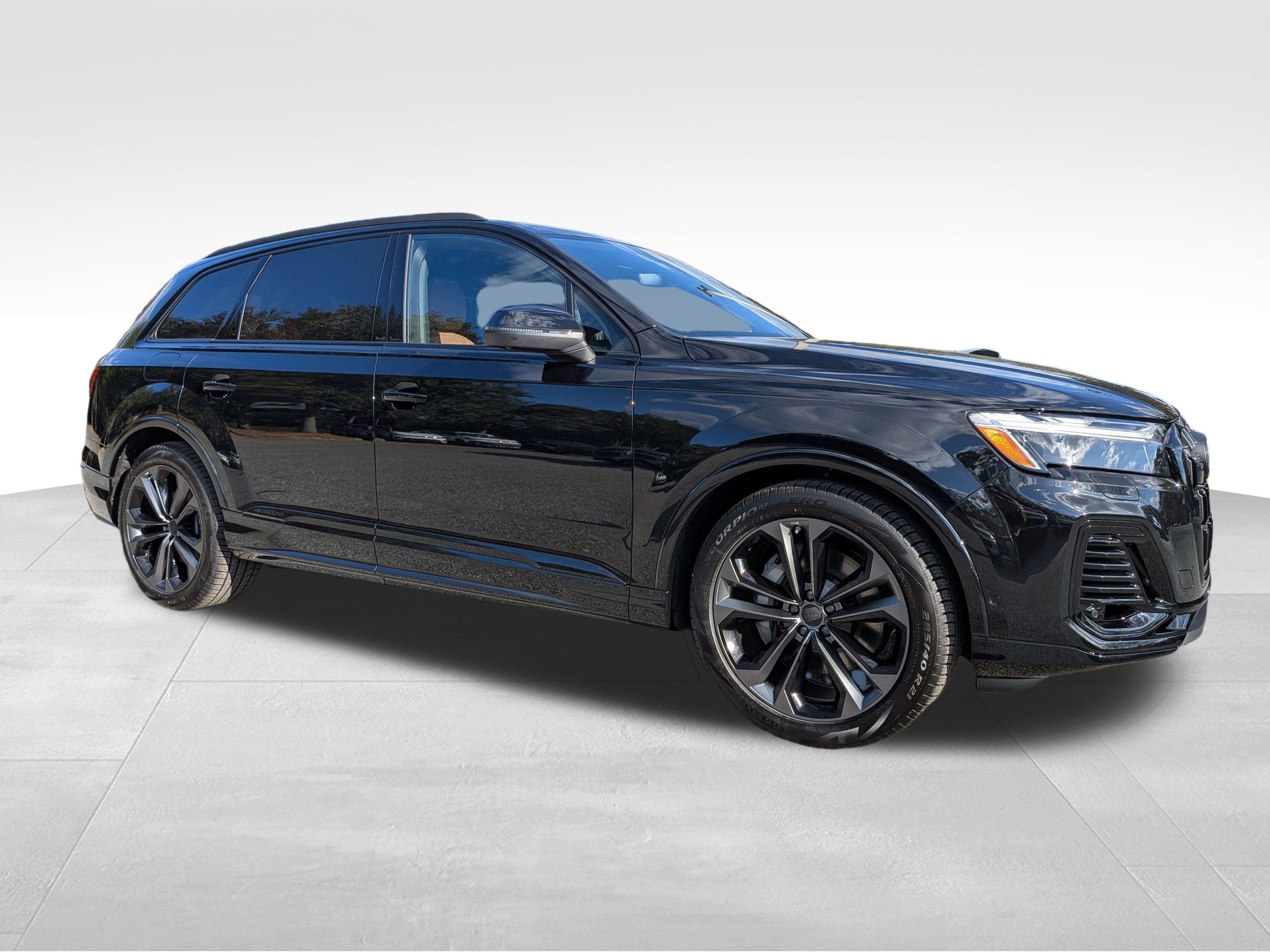 2026 Audi Q7 Premium Plus's photo