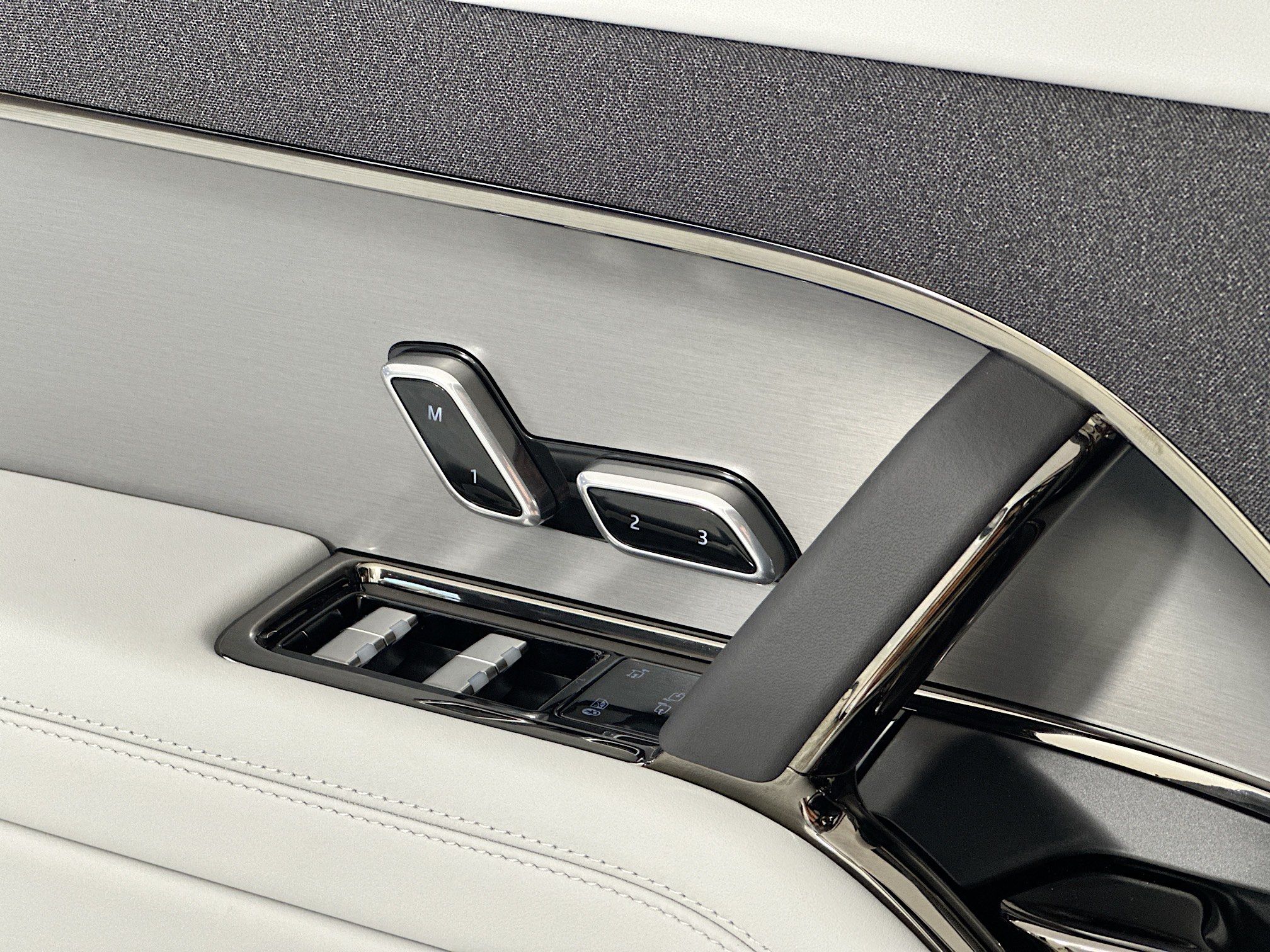 new 2026 Land Rover Range Rover Sport car, priced at $89,120