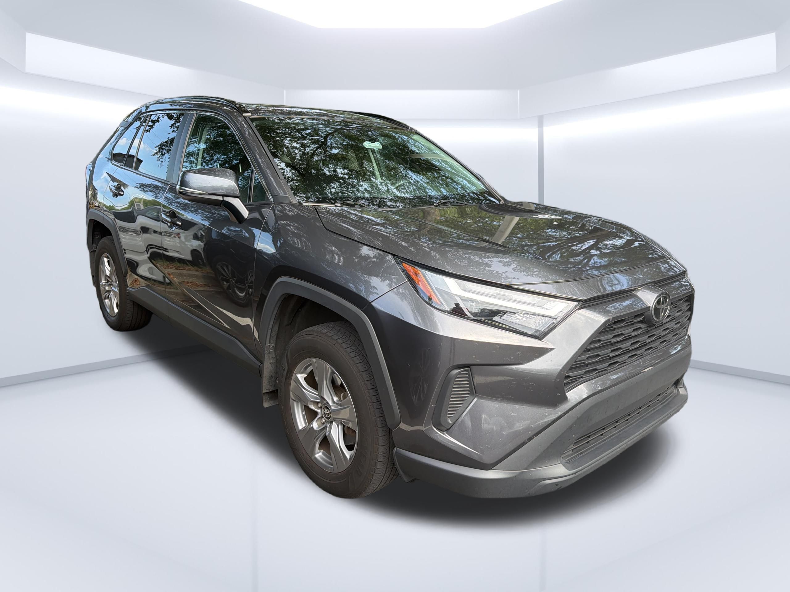 2024 Toyota RAV4 XLE FWD's photo