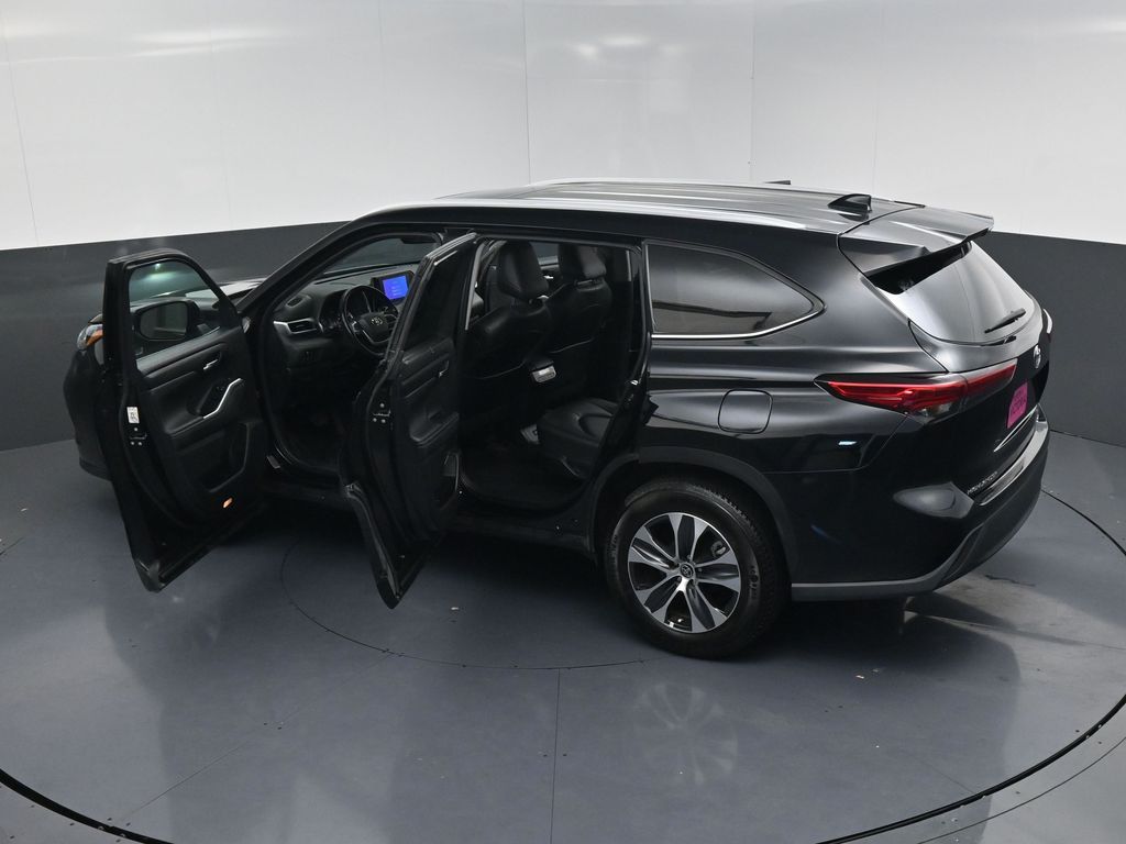 2023 Toyota Highlander XLE Black at Classic Elite Chevrolet Sugar Land