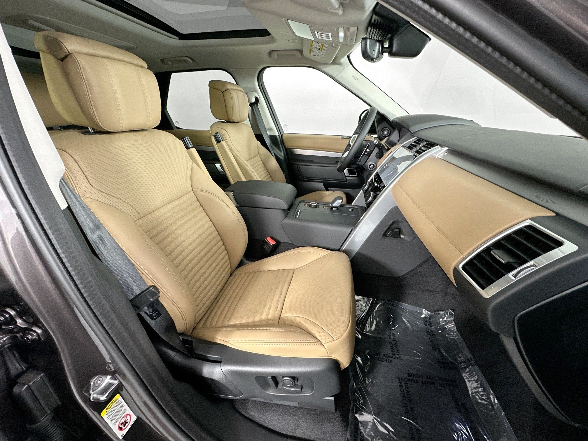 new 2026 Land Rover Discovery car, priced at $87,330