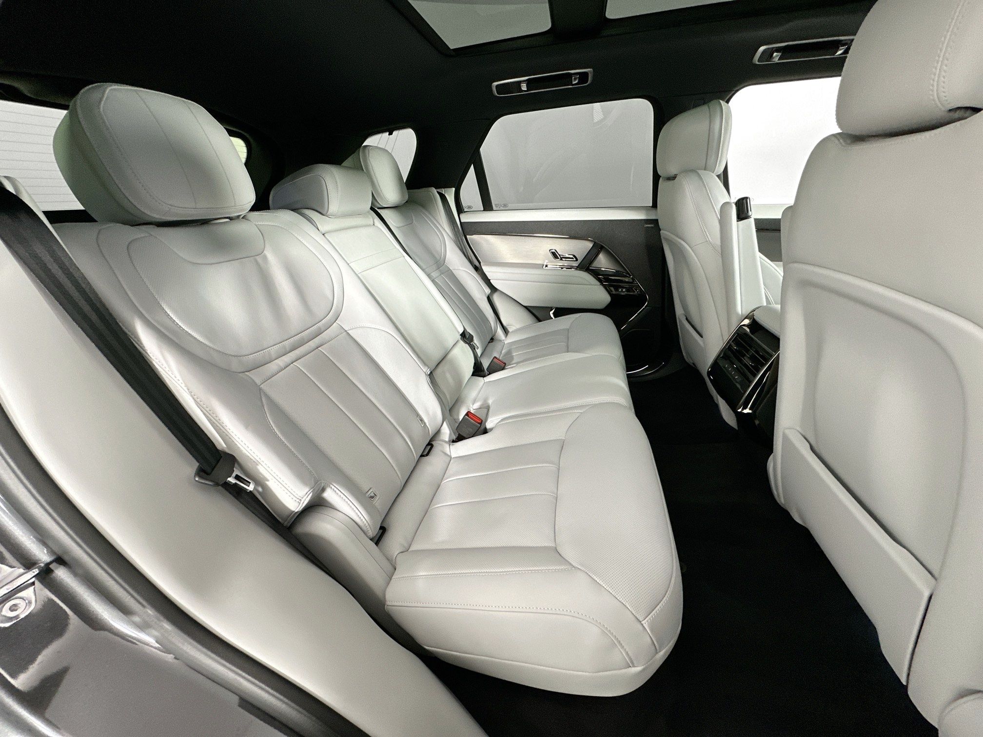 new 2026 Land Rover Range Rover Sport car, priced at $88,570