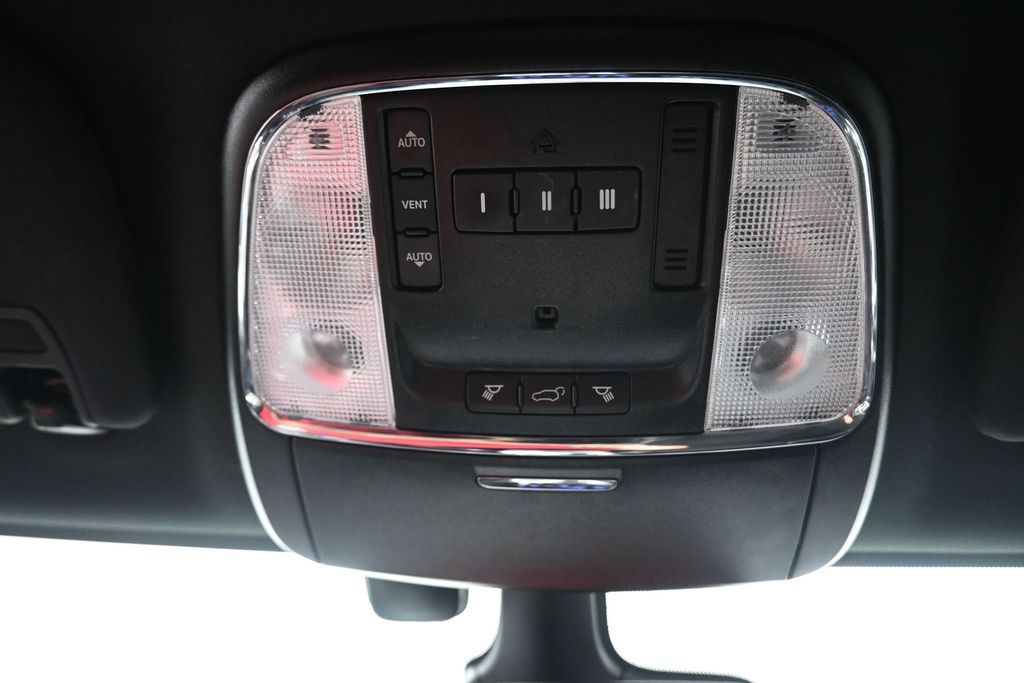 2019 Jeep Grand Cherokee Trailhawk White at Bayway Cadillac Southwest