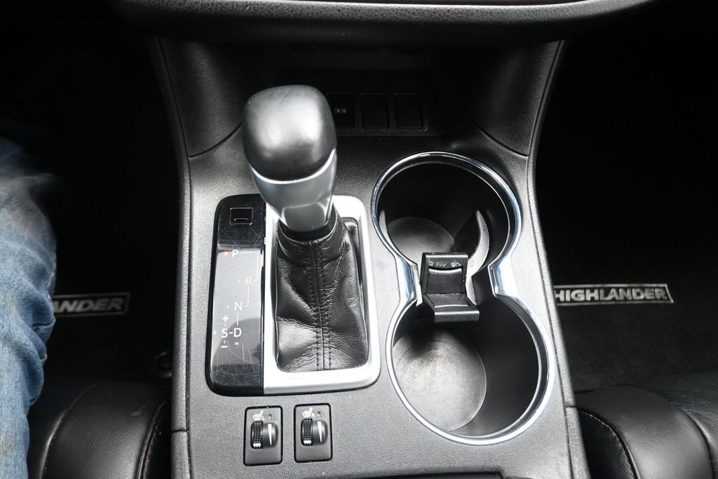 2019 Toyota Highlander XLE Silver at DeMontrond Mazda