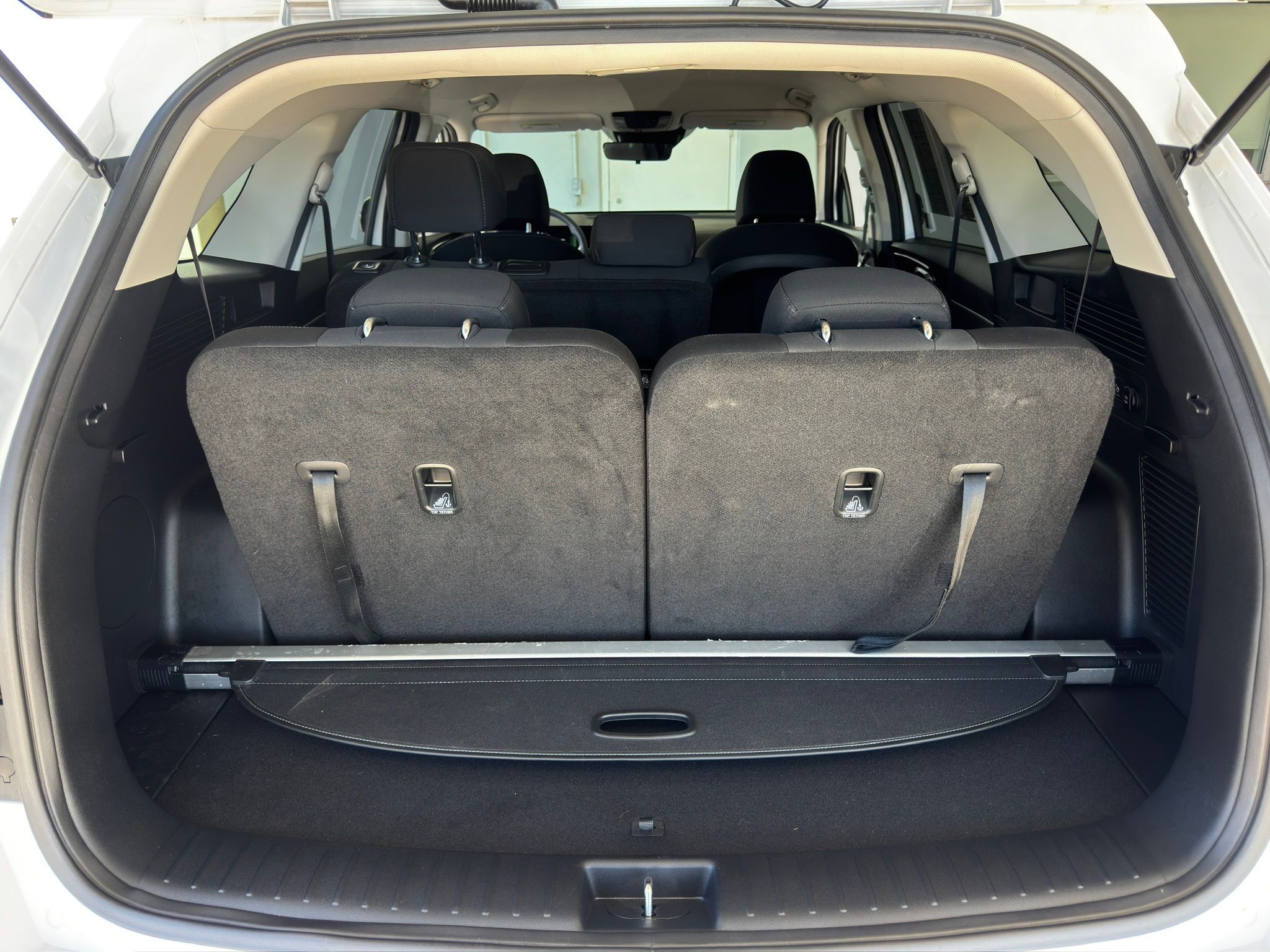 2025 Kia Sorento LX White at Community Kia