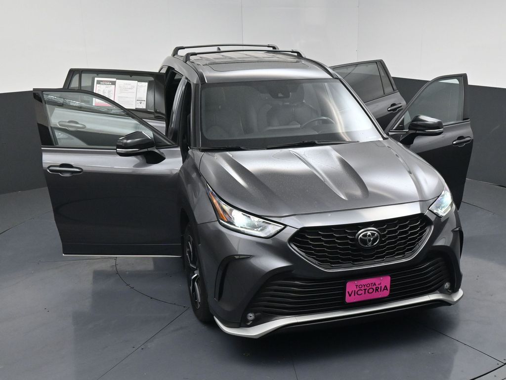 2021 Toyota Highlander XSE Gray at Autostrade
