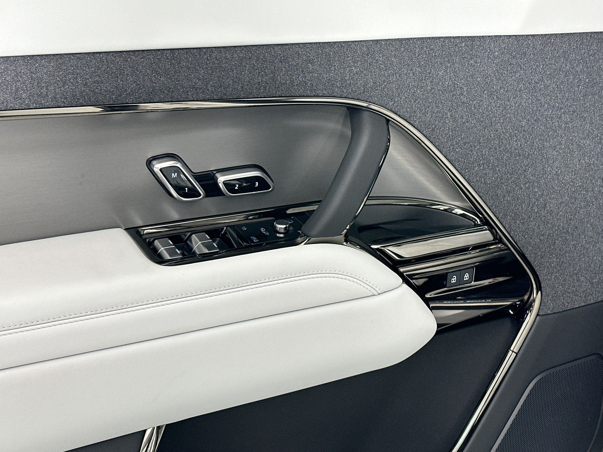 new 2026 Land Rover Range Rover Sport car, priced at $90,460