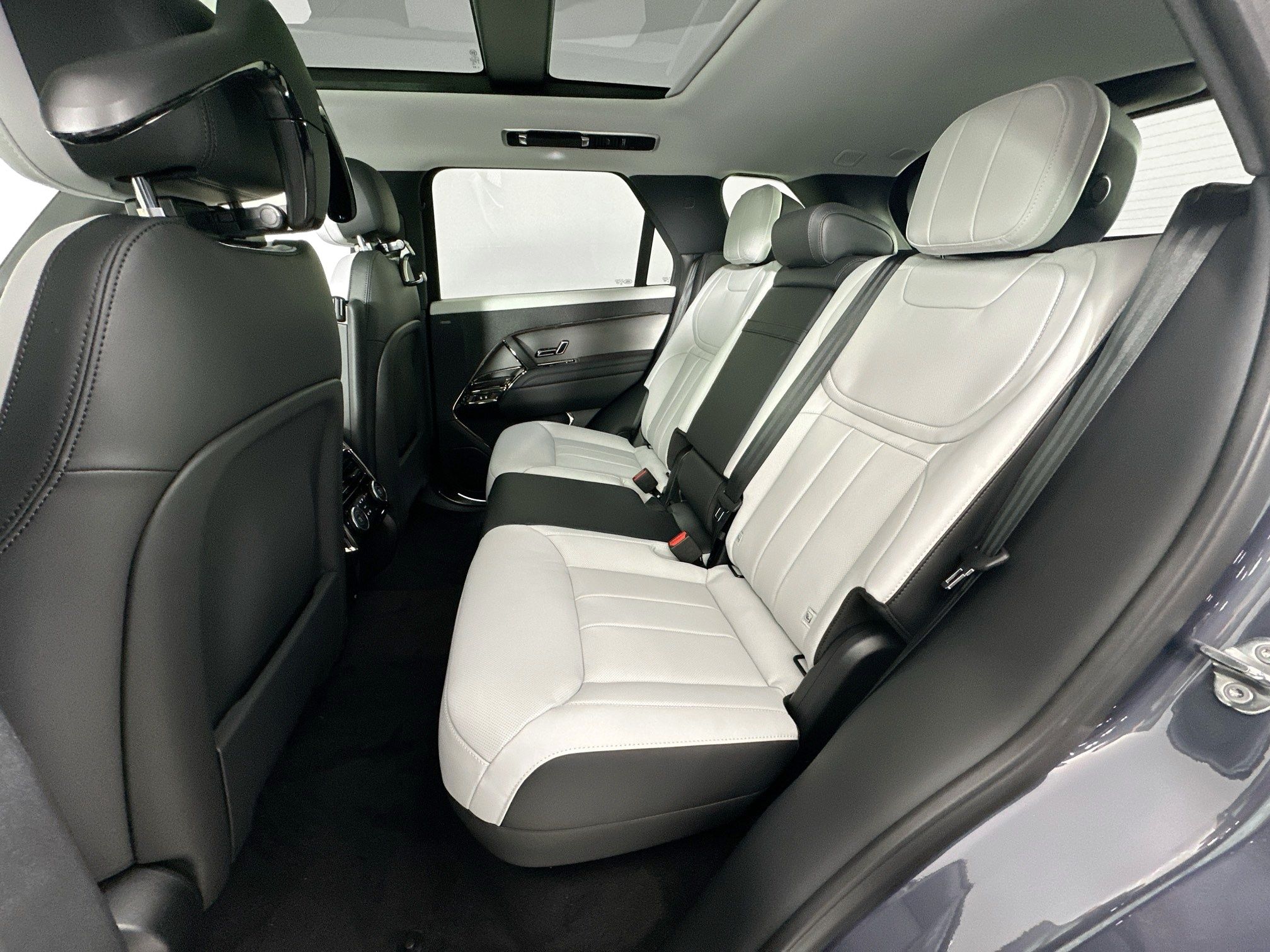 new 2026 Land Rover Range Rover Sport car, priced at $102,305