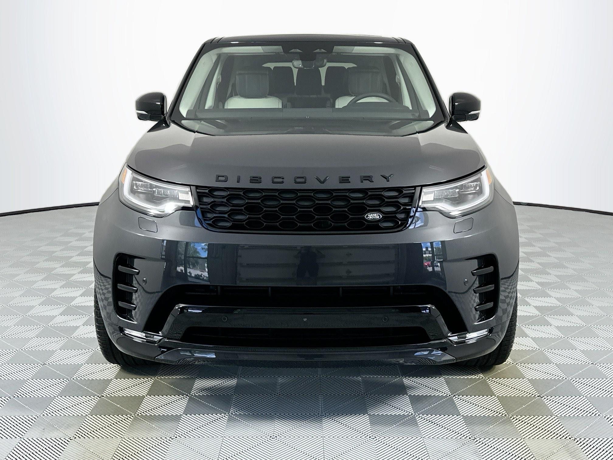 new 2025 Land Rover Discovery car, priced at $79,478