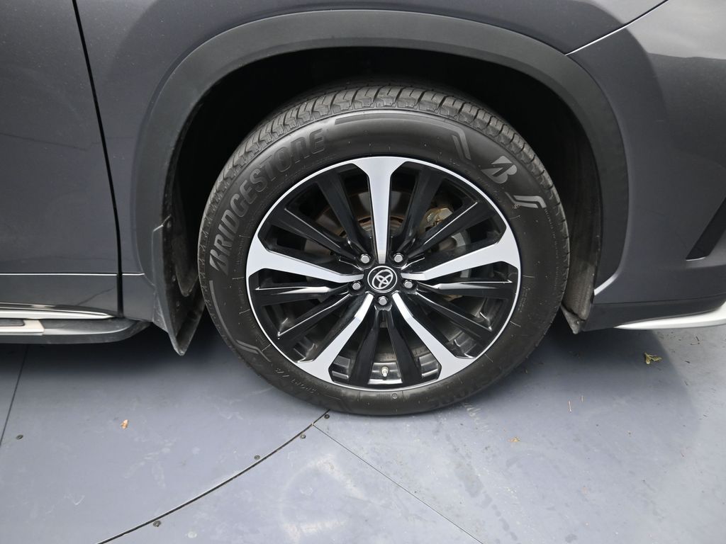 2021 Toyota Highlander XSE Gray at Autostrade