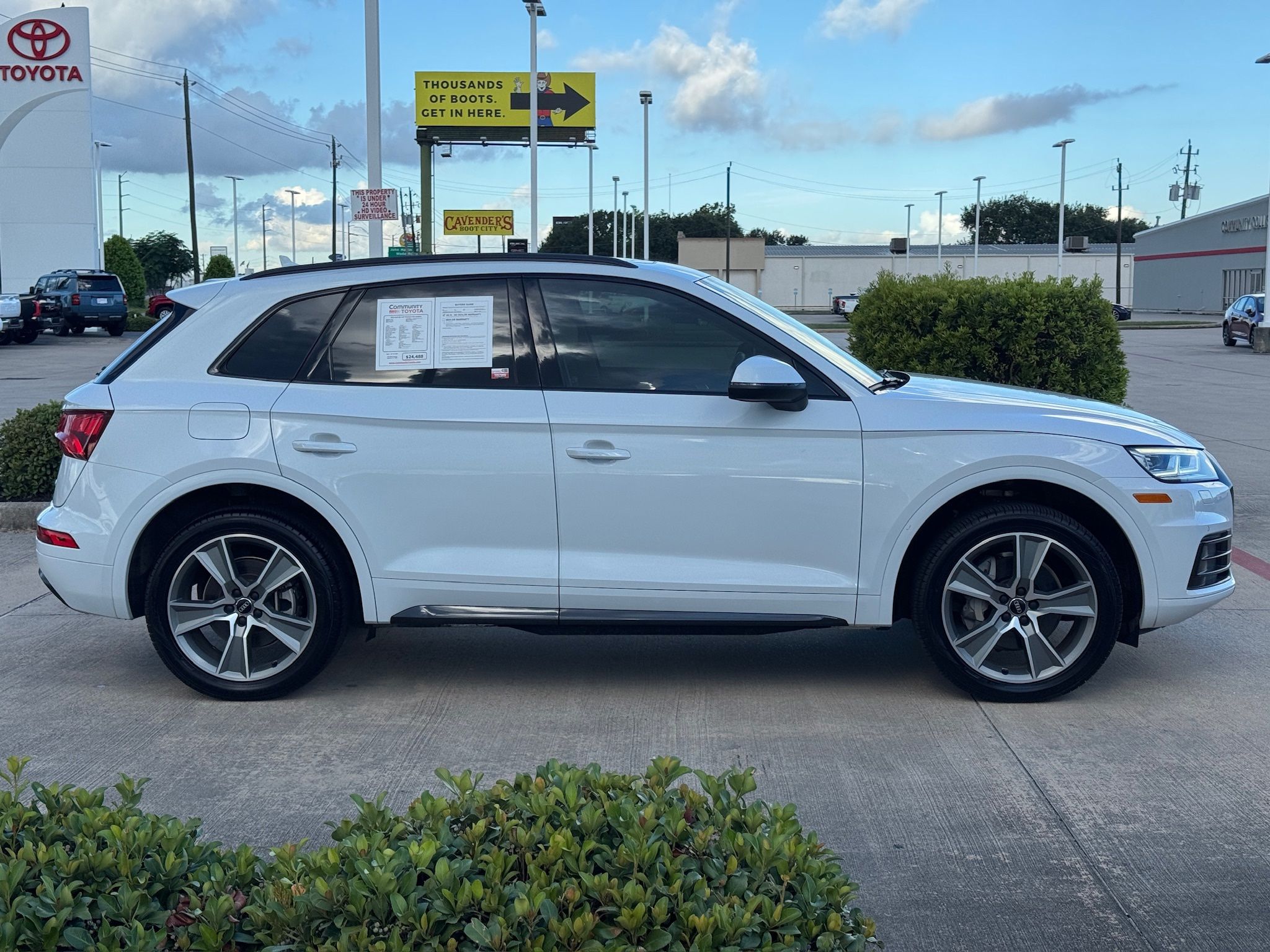 2019 Audi Q5 2.0T Premium Plus White at Ultimate Motorsports