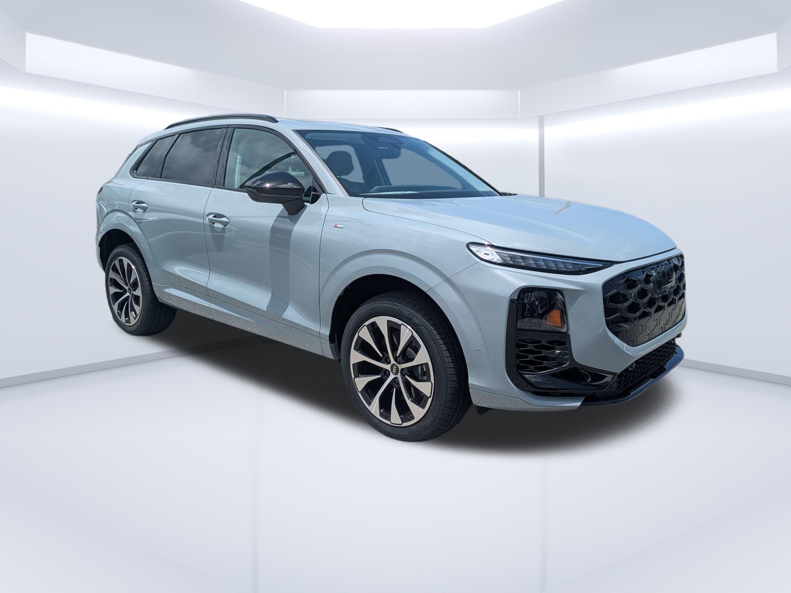 2026 Audi Q3 S line quattro's photo