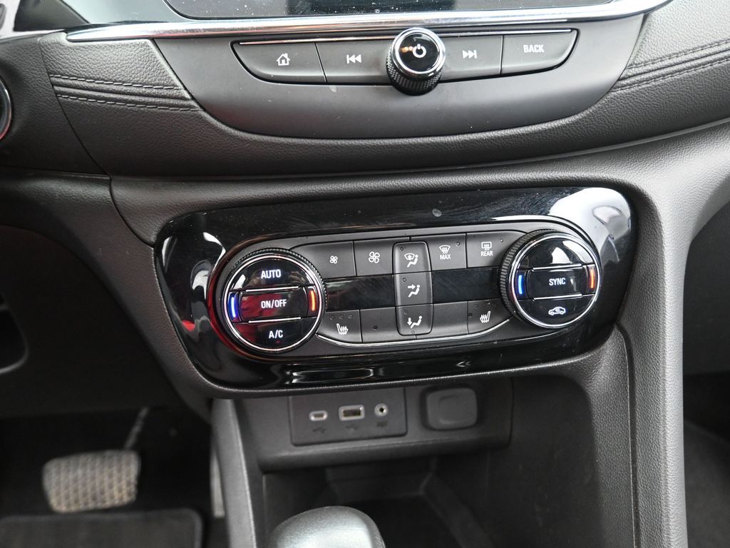 2022 Buick Encore GX Select Black at Community Kia