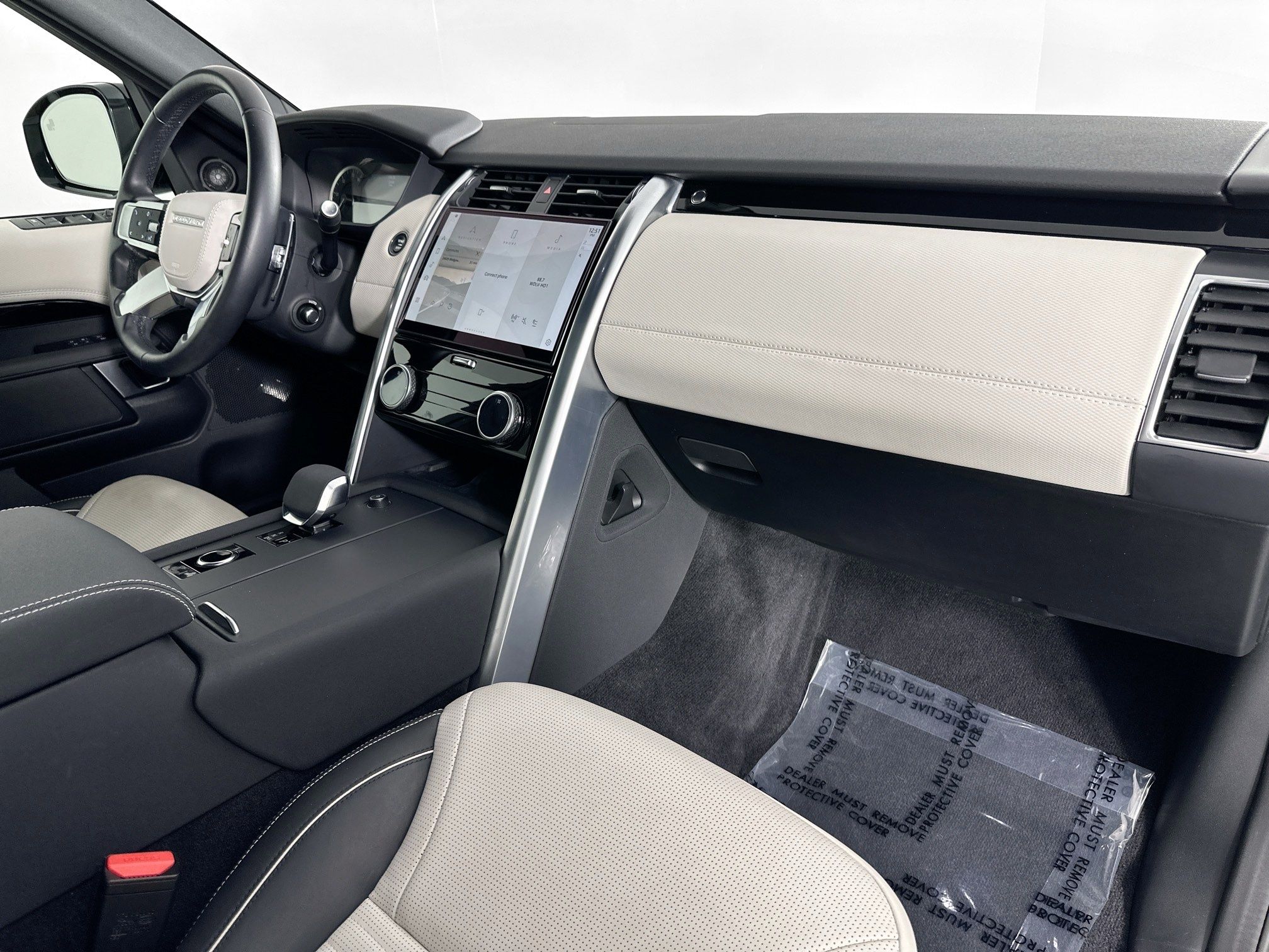 used 2023 Land Rover Discovery car, priced at $37,995