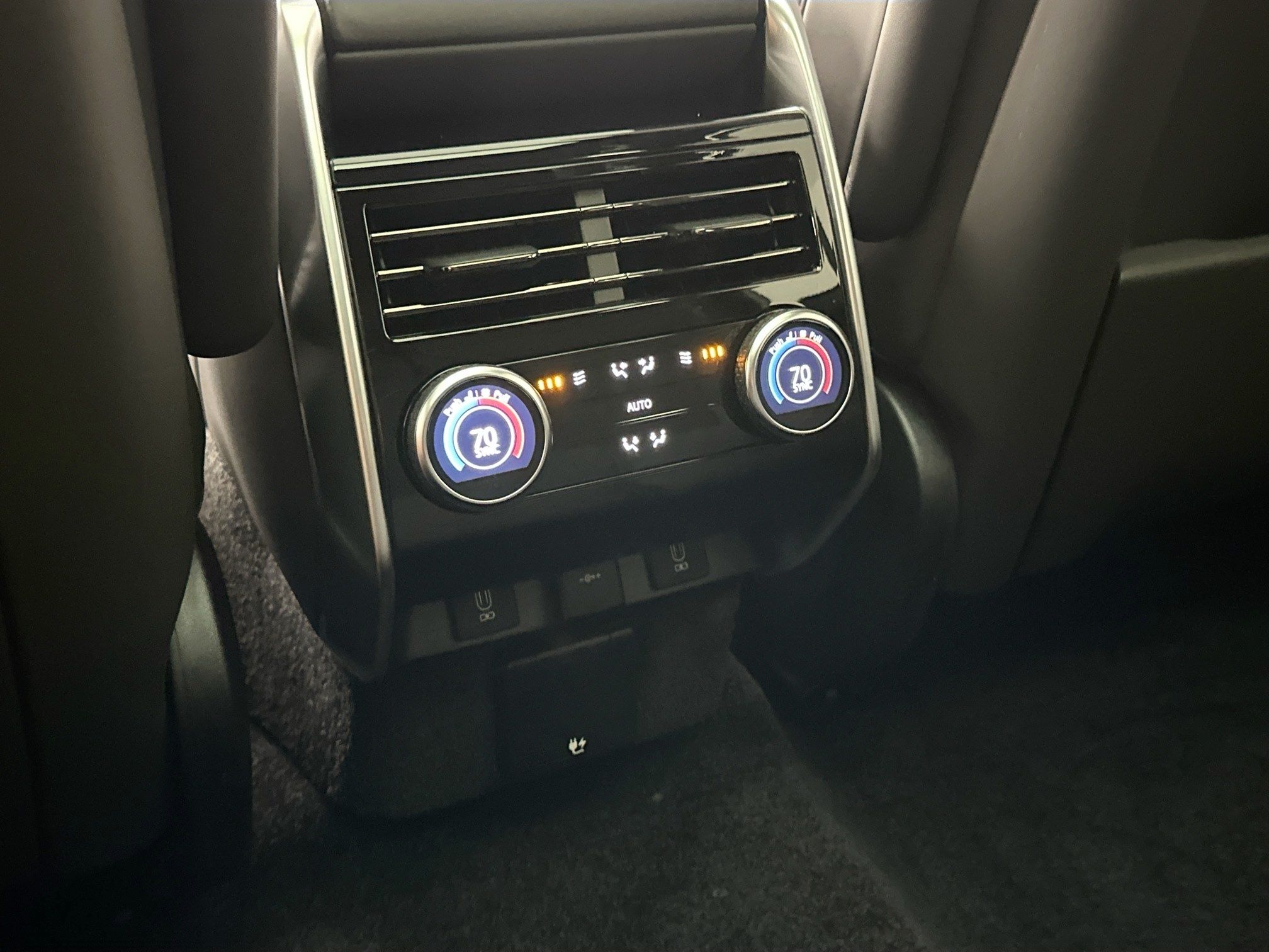 new 2026 Land Rover Range Rover car, priced at $136,965