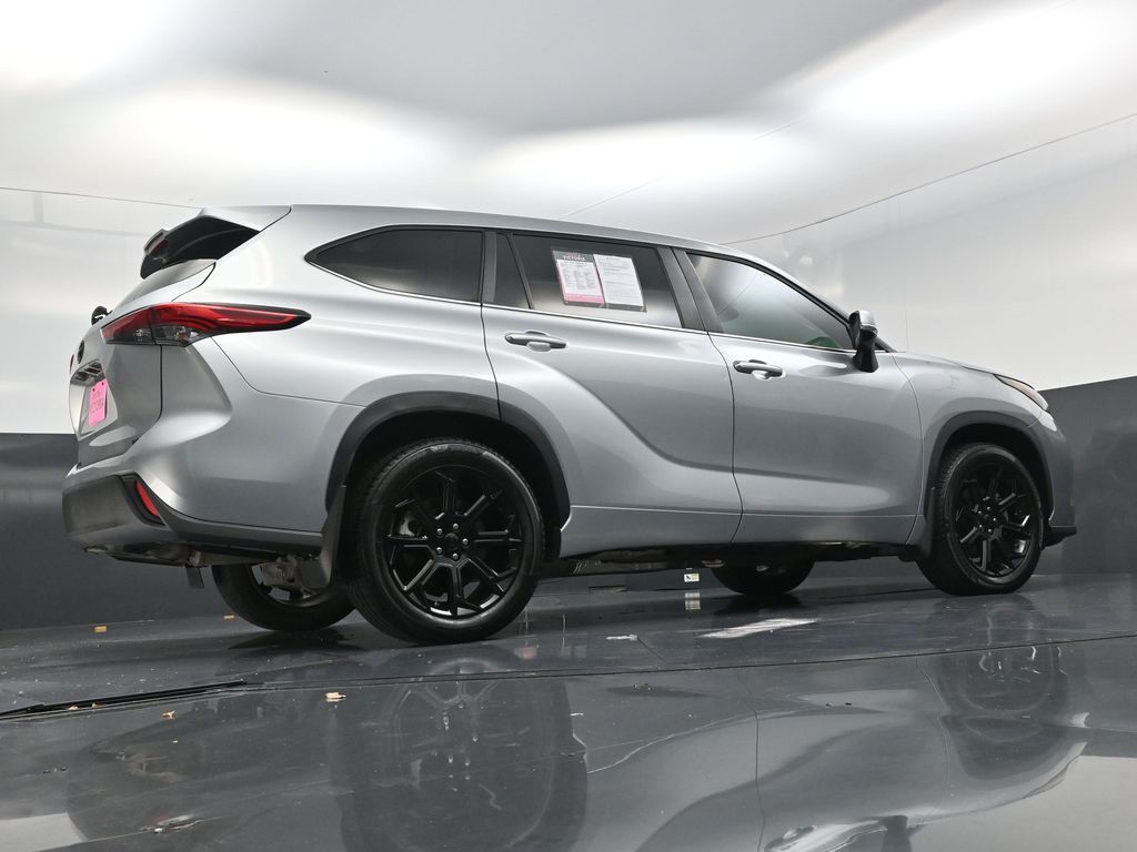 2023 Toyota Highlander LE Silver at Bayway Cadillac Southwest