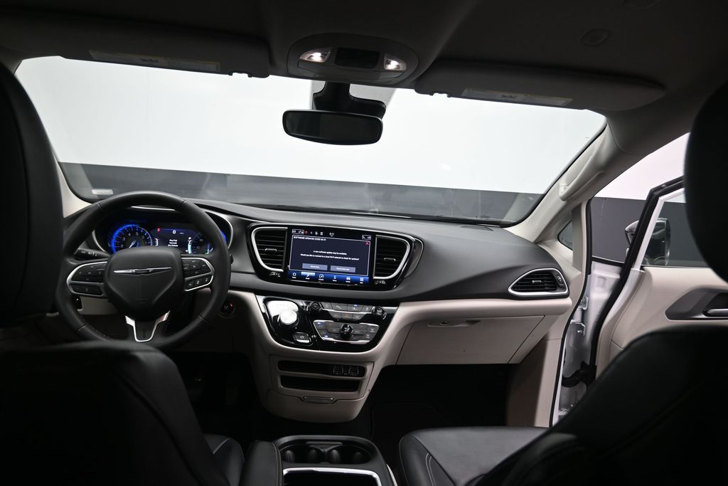 2024 Chrysler Pacifica Touring L White at Texan Dodge Chrysler Jeep Ram