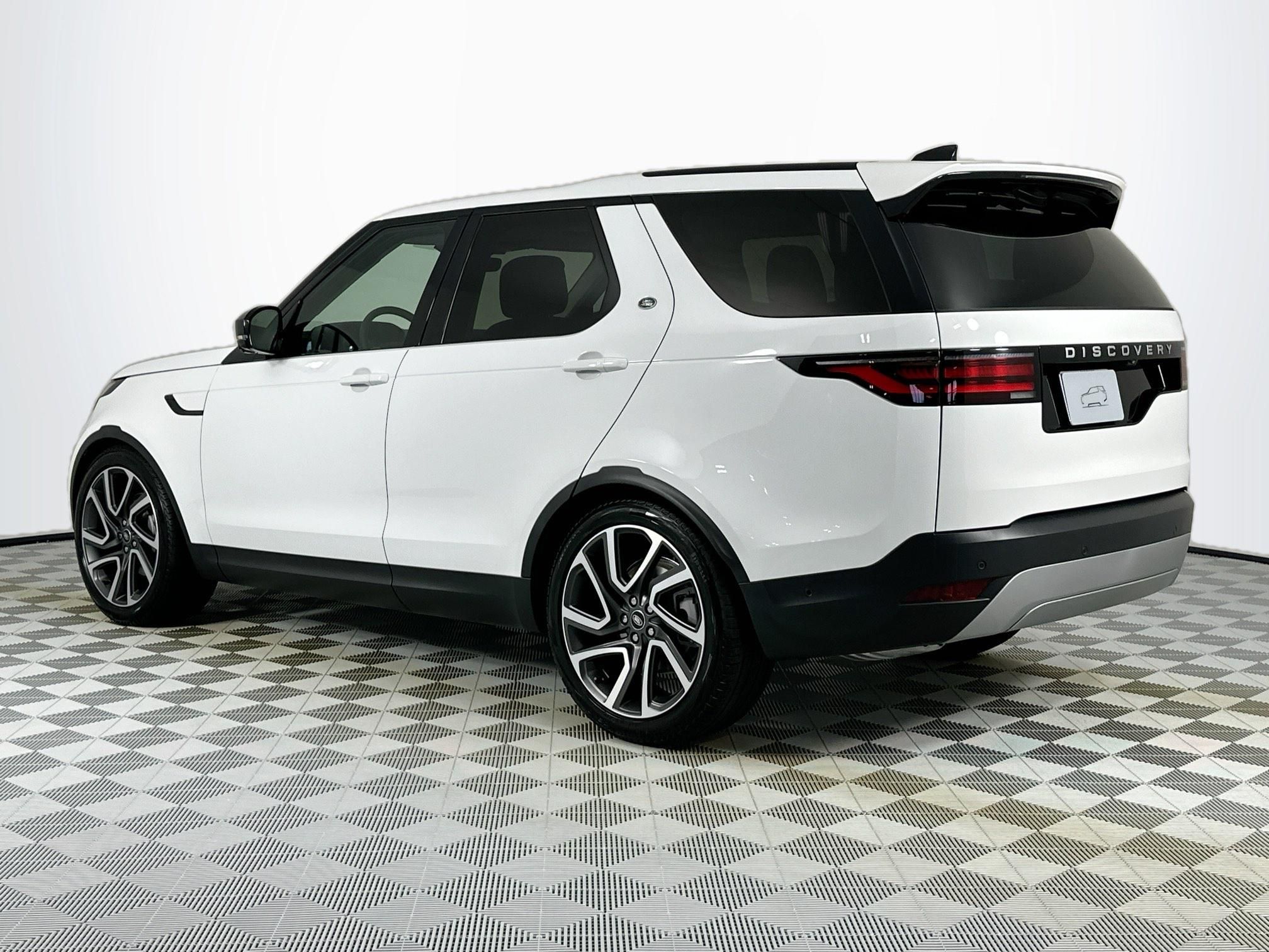 used 2025 Land Rover Discovery car, priced at $49,995
