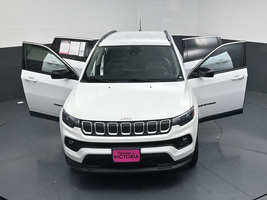 2022 Jeep Compass Latitude Lux White at Wharton Ford