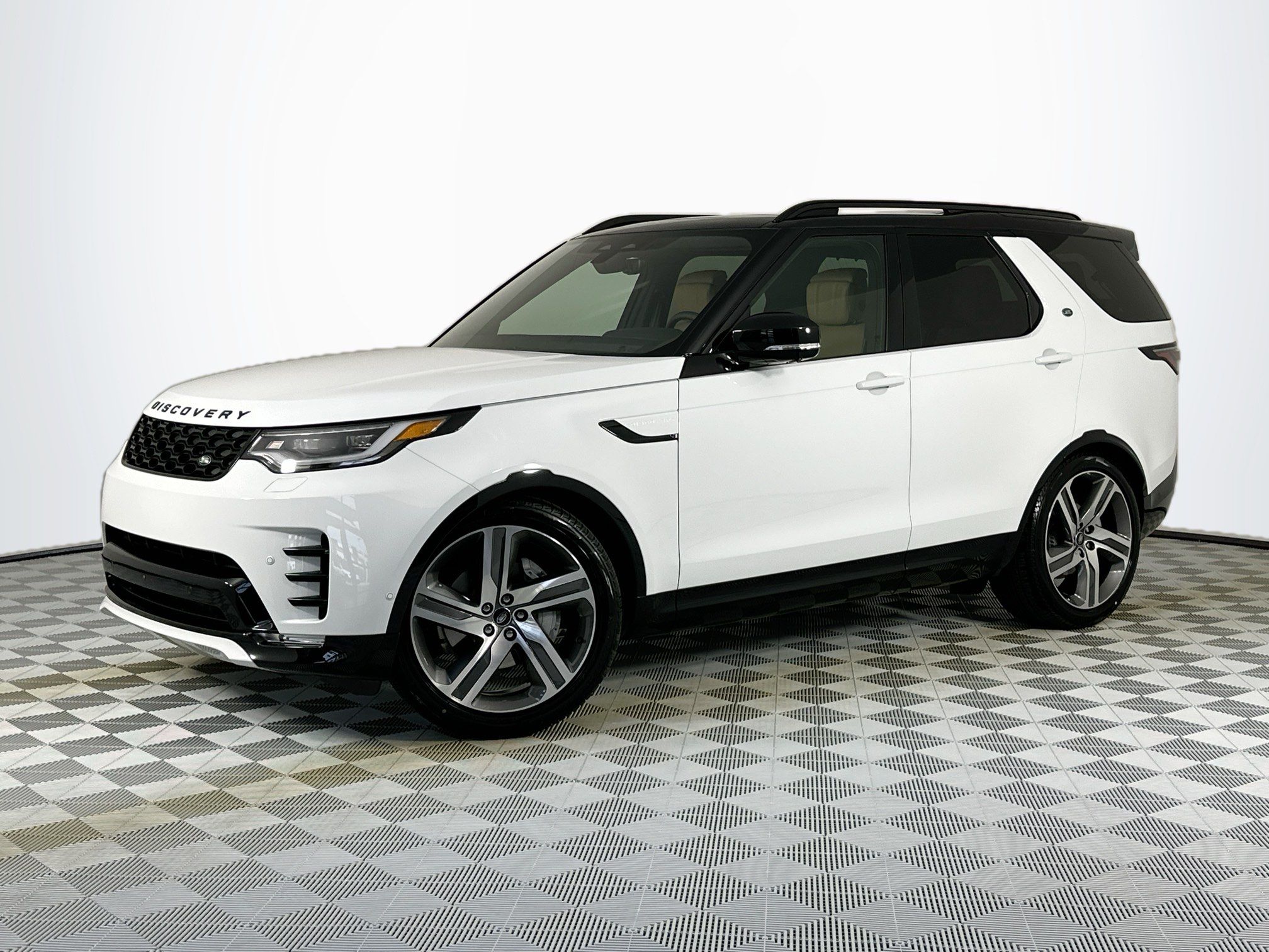 new 2026 Land Rover Discovery car, priced at $70,281