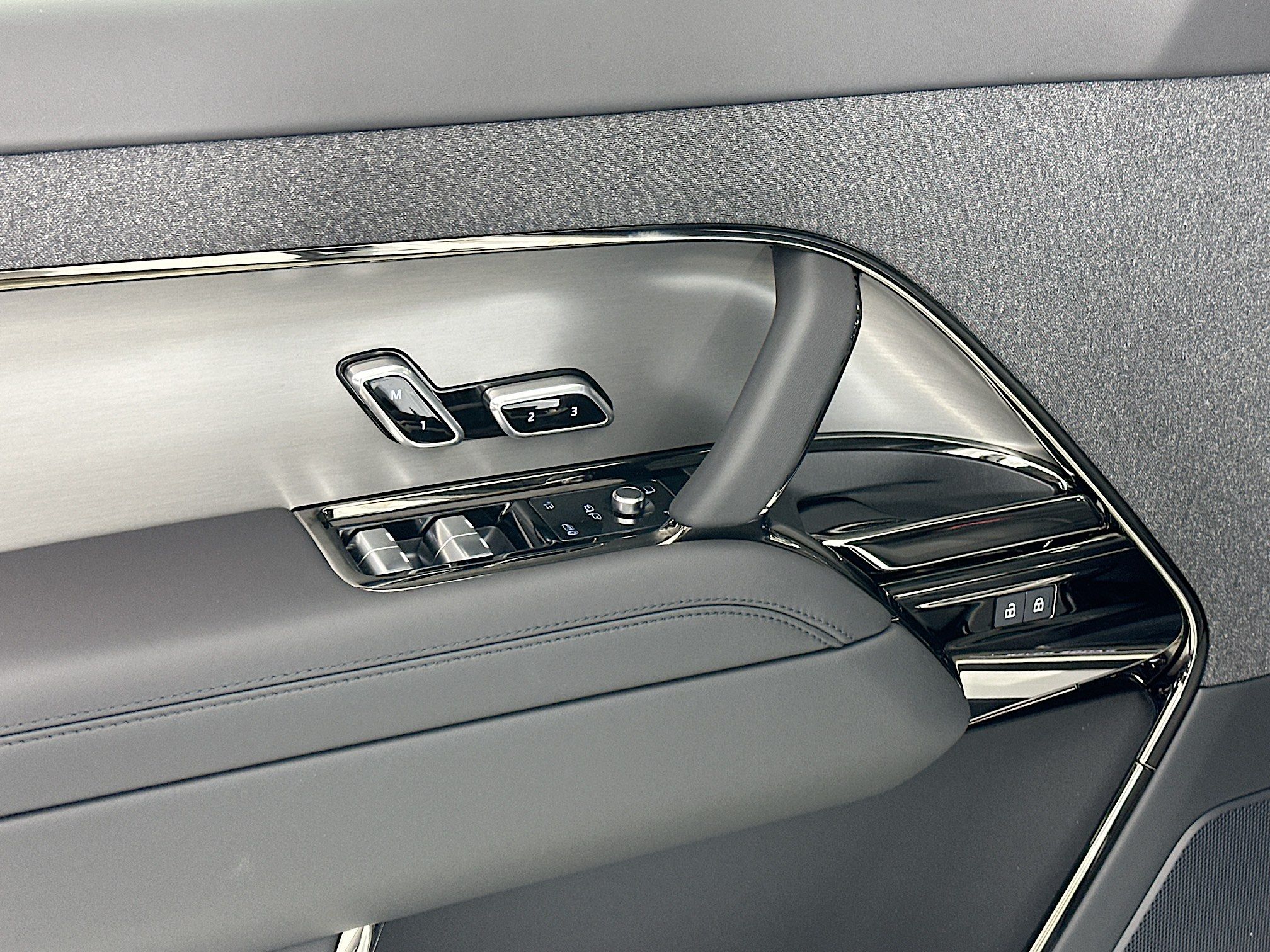 new 2026 Land Rover Range Rover Sport car, priced at $89,120