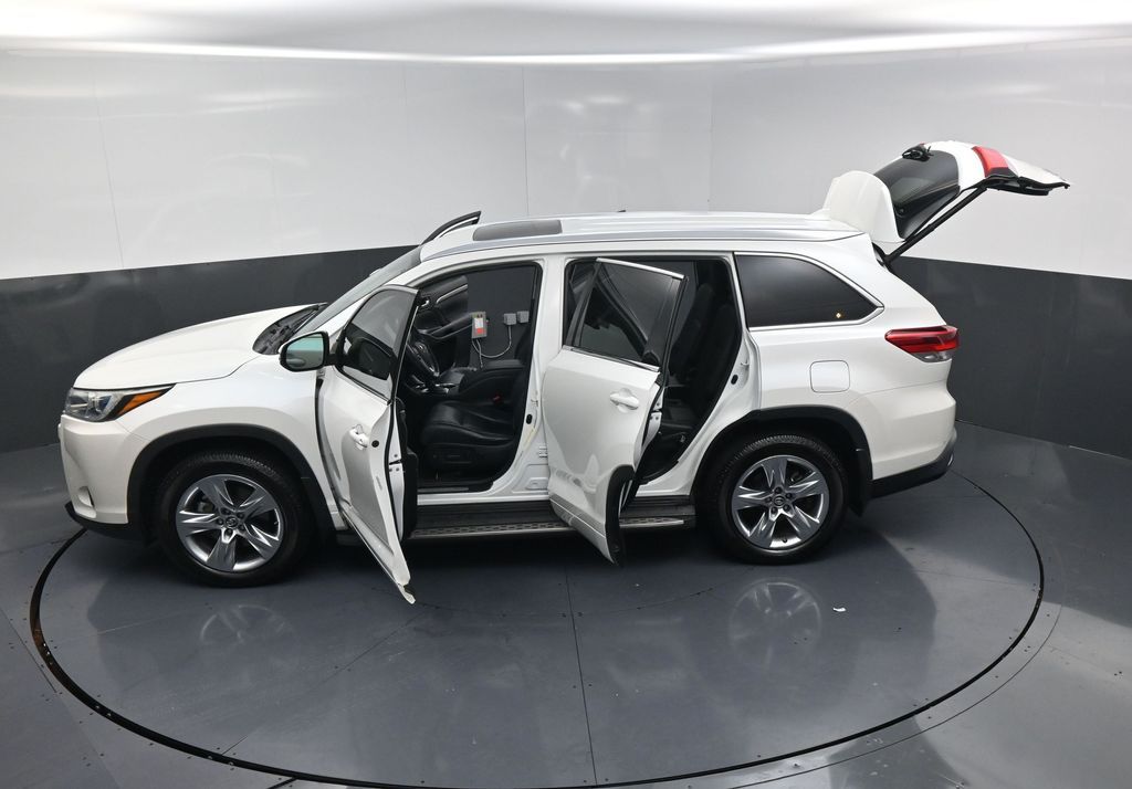 2017 Toyota Highlander Limited White at Classic Chevrolet Galveston