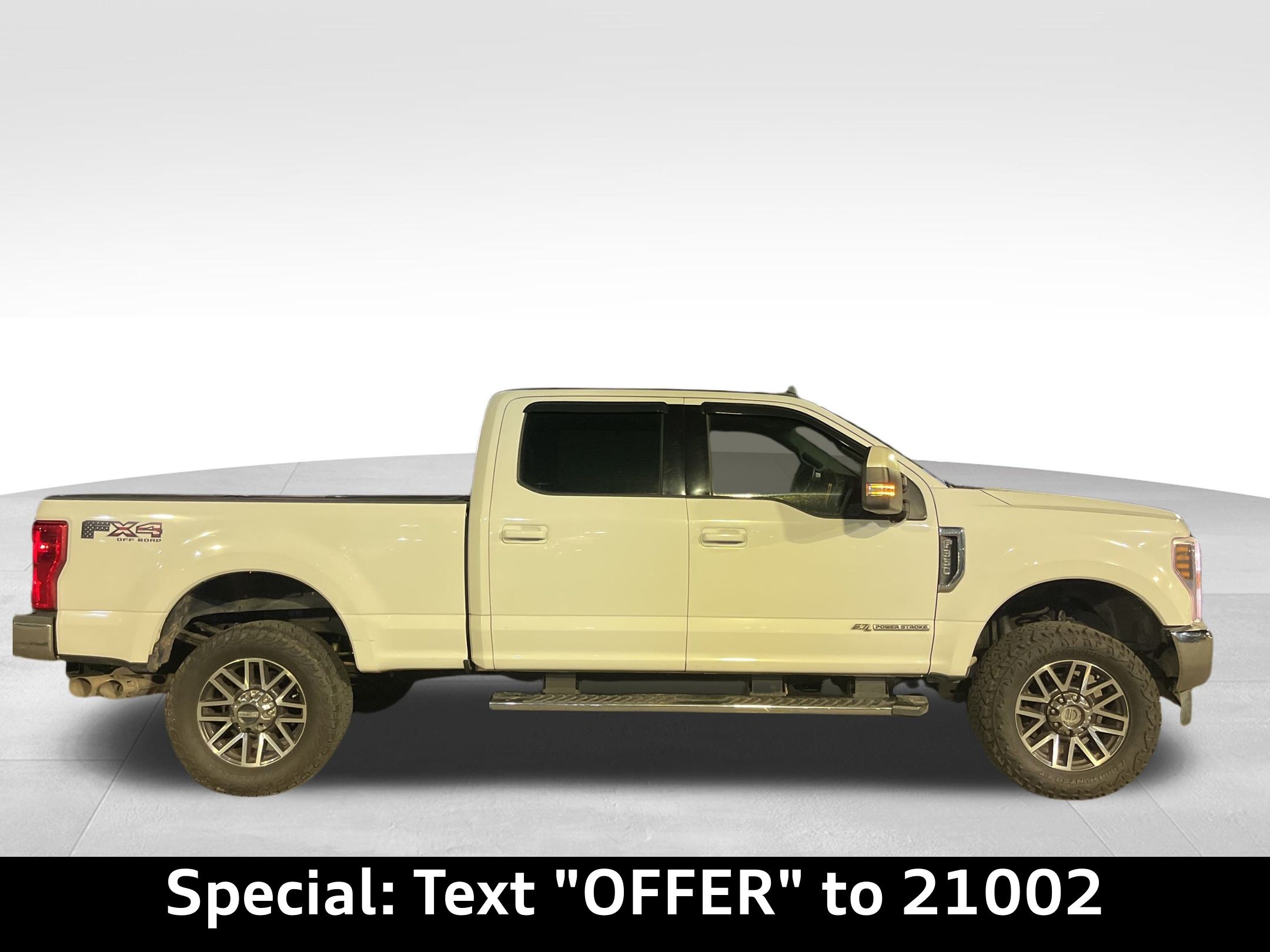 Ford 2019 F-350SD Lariat