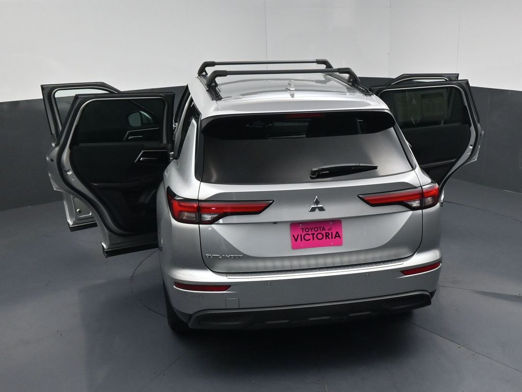 2022 Mitsubishi Outlander ES Silver at Emmons Autoplex