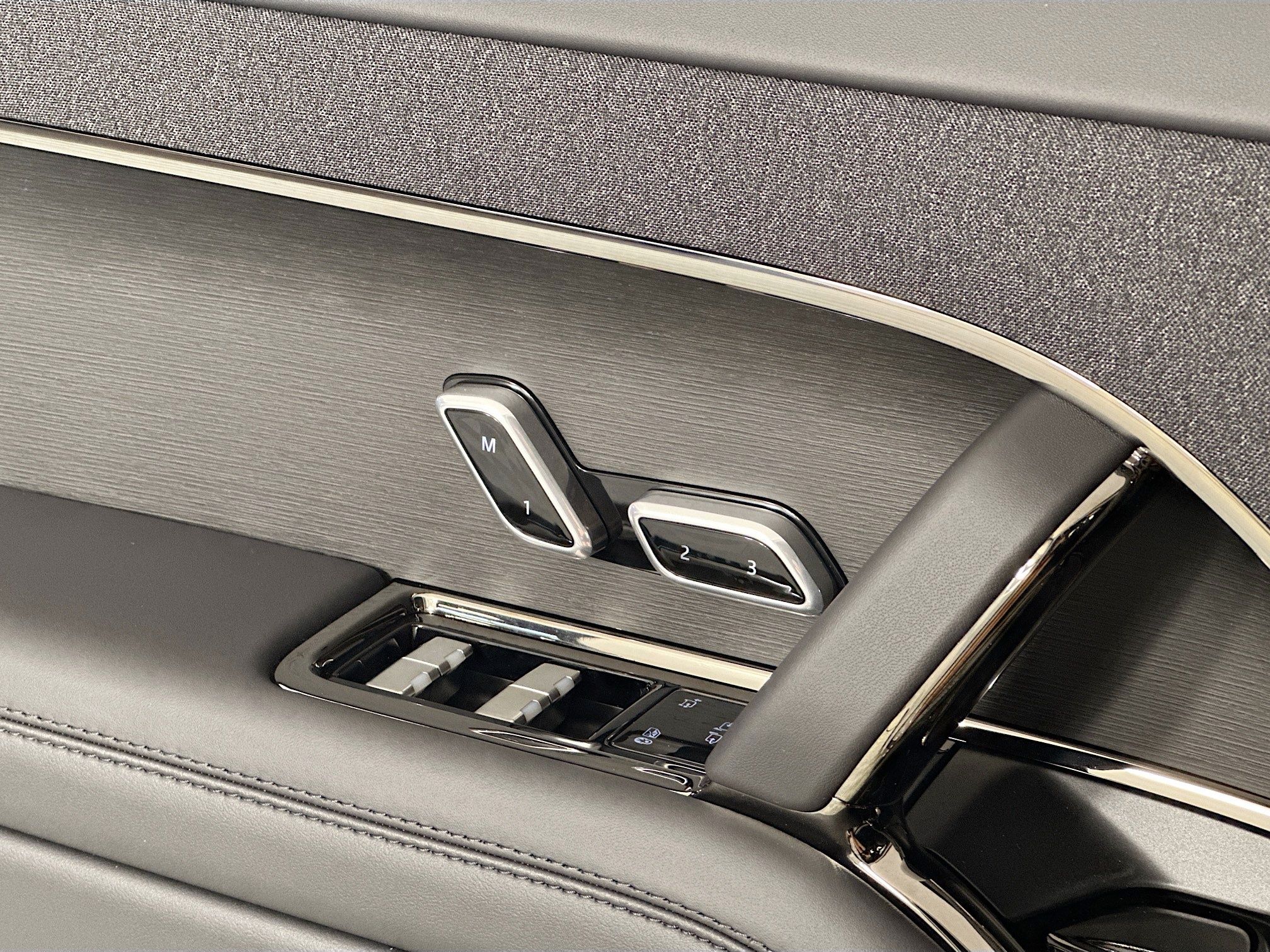 new 2026 Land Rover Range Rover Sport car, priced at $104,335