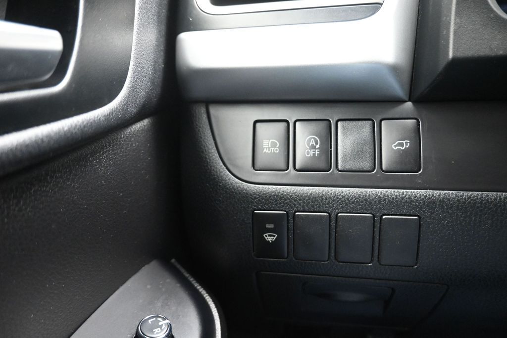 2019 Toyota Highlander XLE Silver at DeMontrond Mazda