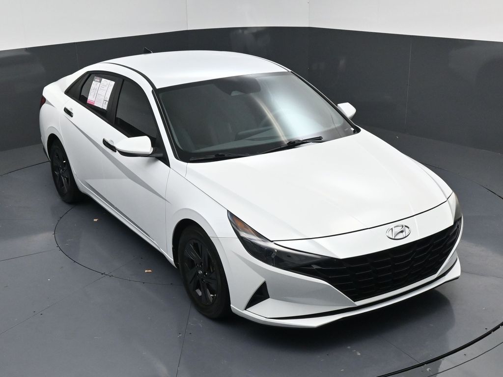 2021 Hyundai Elantra SEL White at Durrett Motor Company