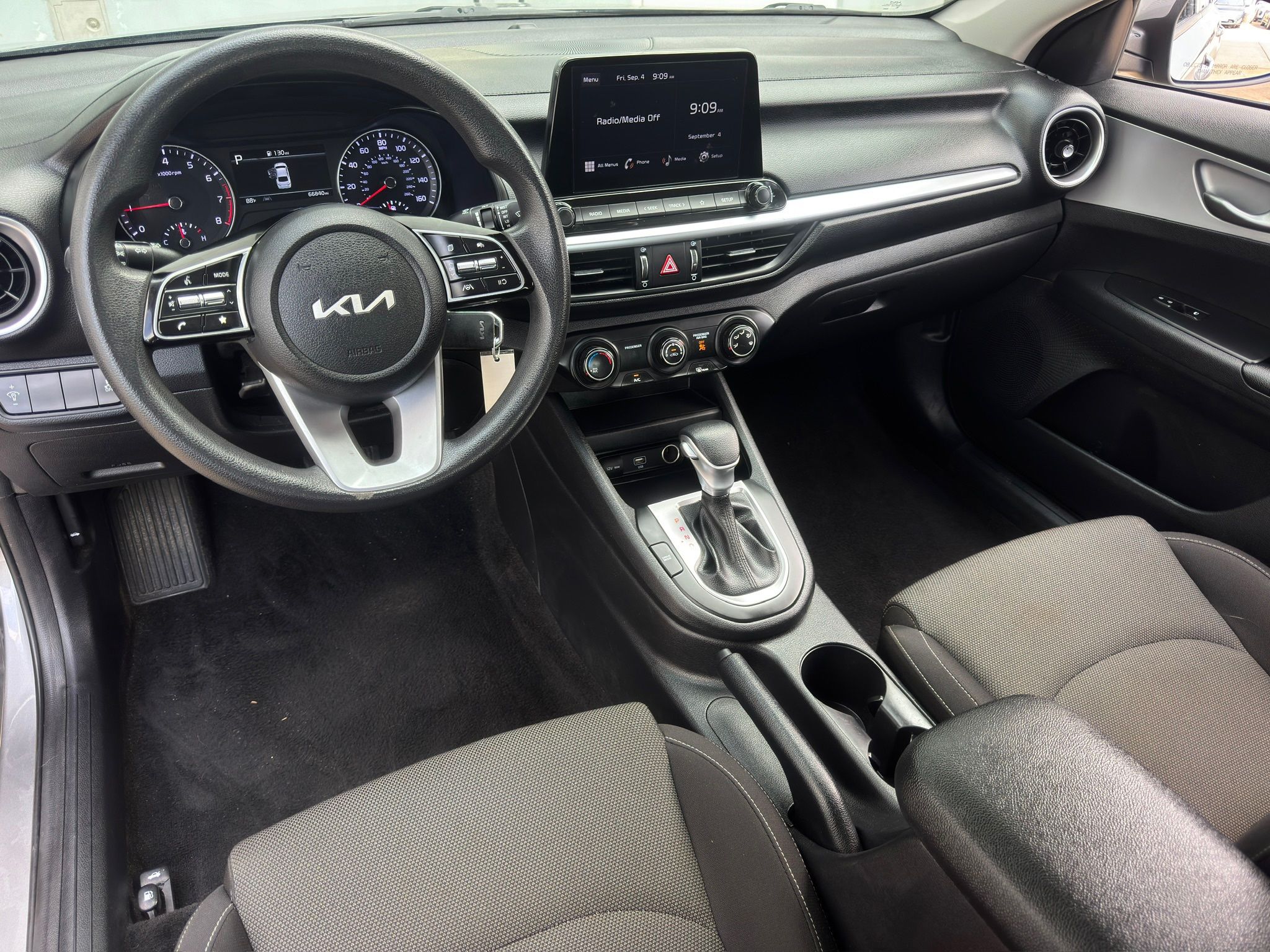 2022 Kia Forte LXS - 1