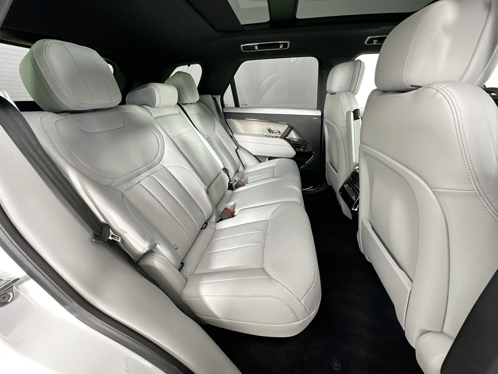 new 2026 Land Rover Range Rover Sport car, priced at $89,120