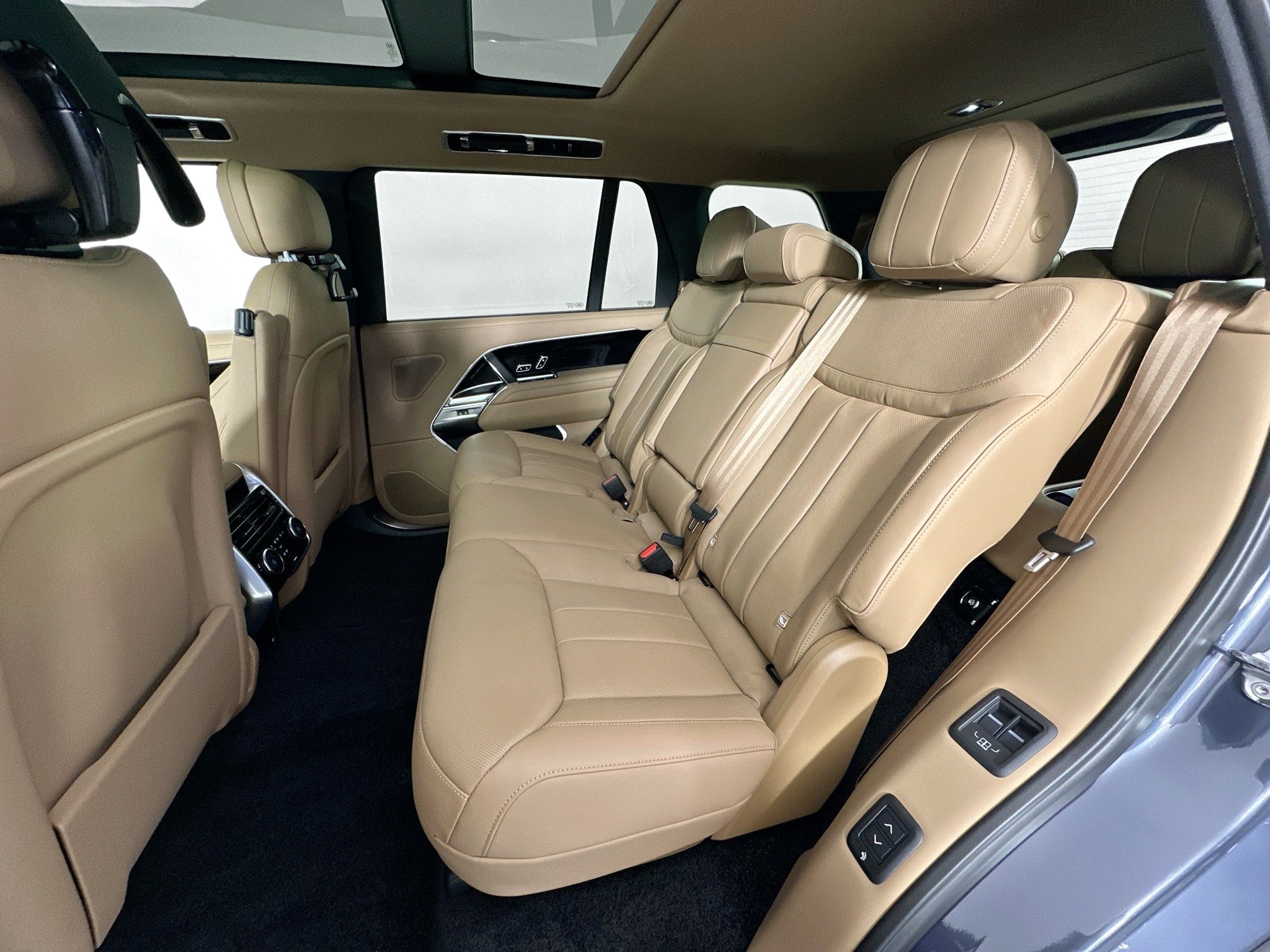 new 2026 Land Rover Range Rover car, priced at $134,055