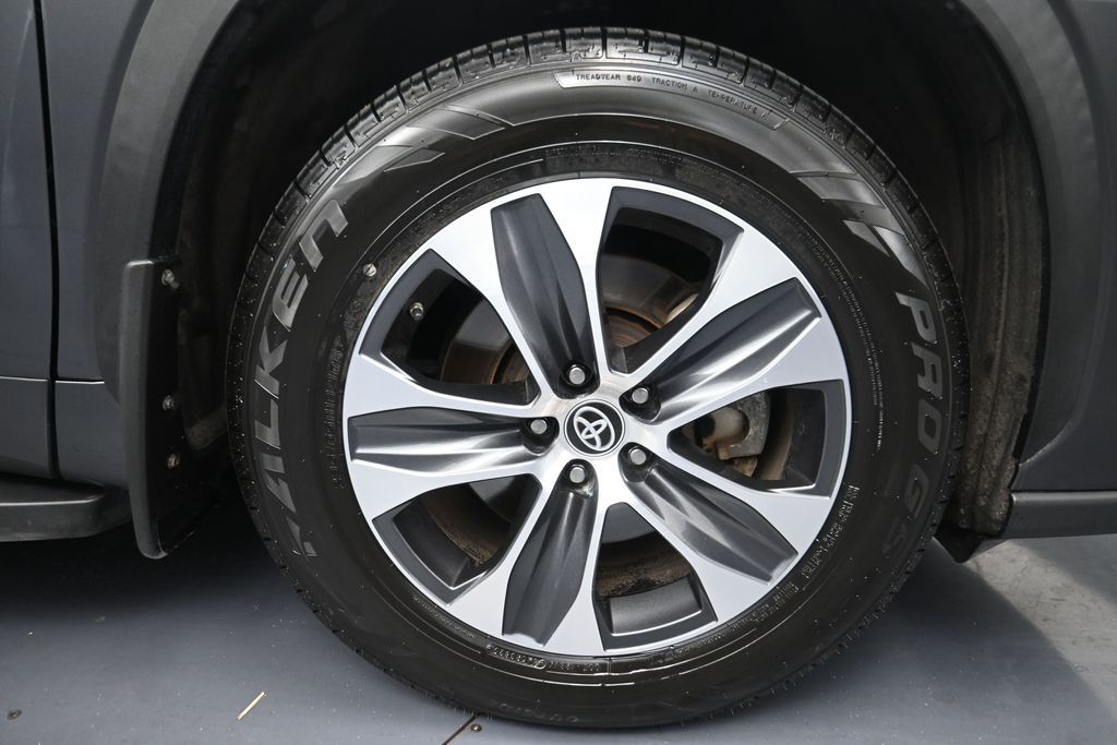 2023 Toyota Highlander Hybrid XLE Gray at Toyota of Victoria
