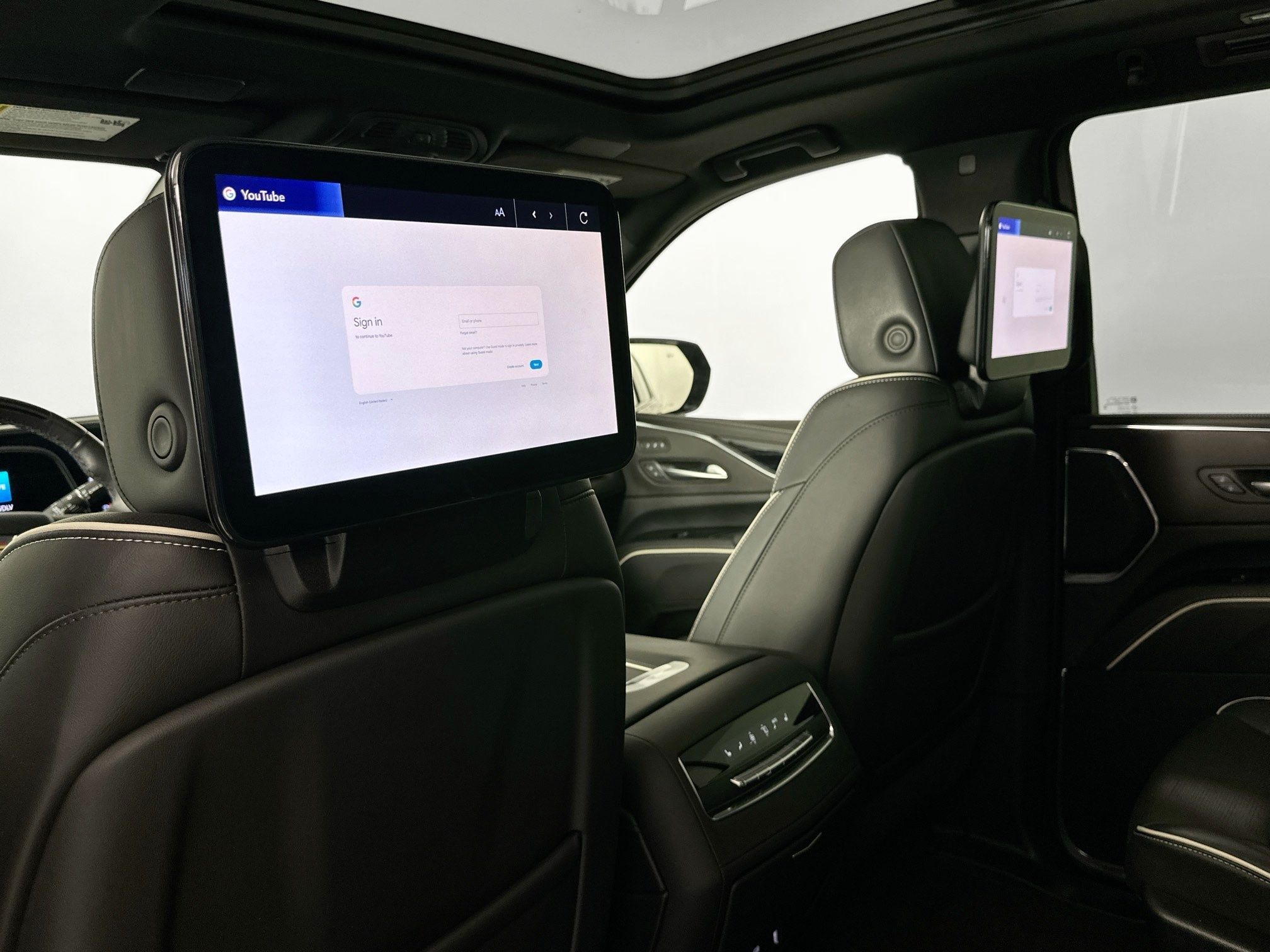 used 2024 Cadillac Escalade ESV car, priced at $89,998