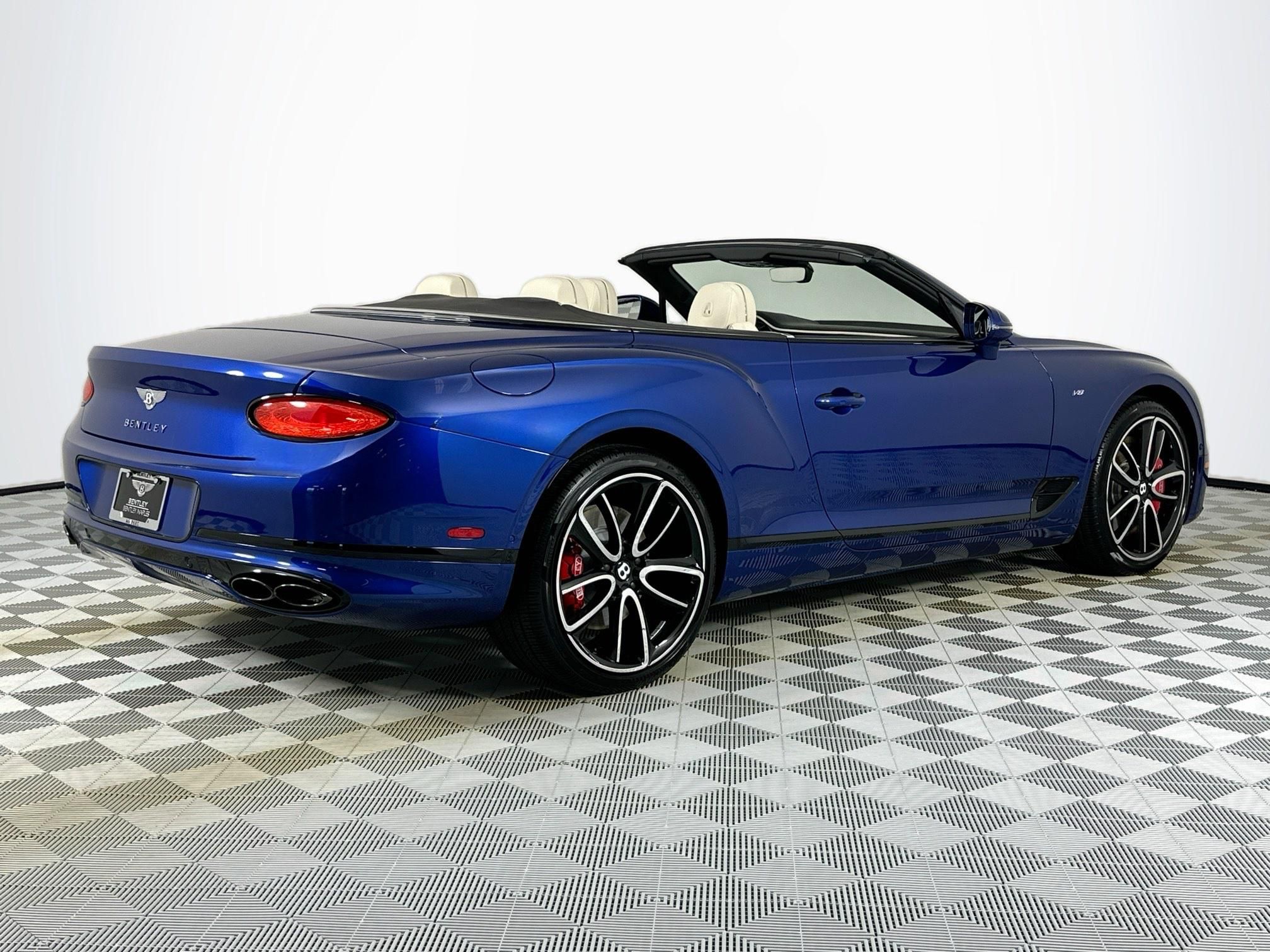 used 2022 Bentley Continental GTC car, priced at $259,998