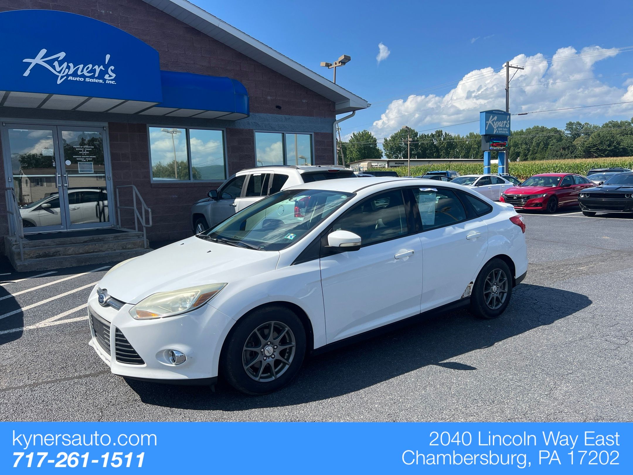 Oxford White 2014 Ford Focus Sedan Front-Wheel Drive 6-Speed Automatic