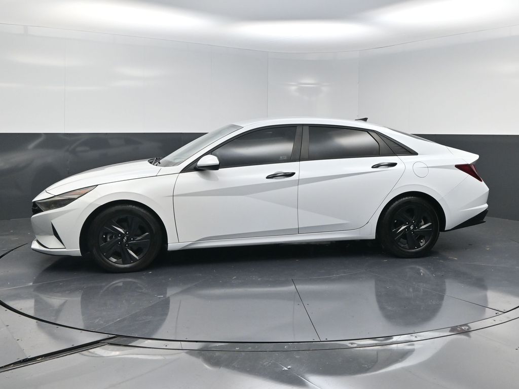 2021 Hyundai Elantra SEL White at Durrett Motor Company