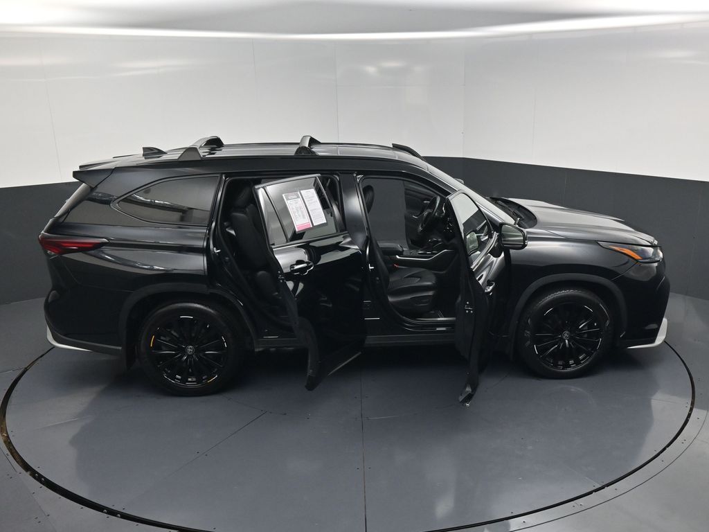 2024 Toyota Highlander XSE Black at Toyota of Victoria