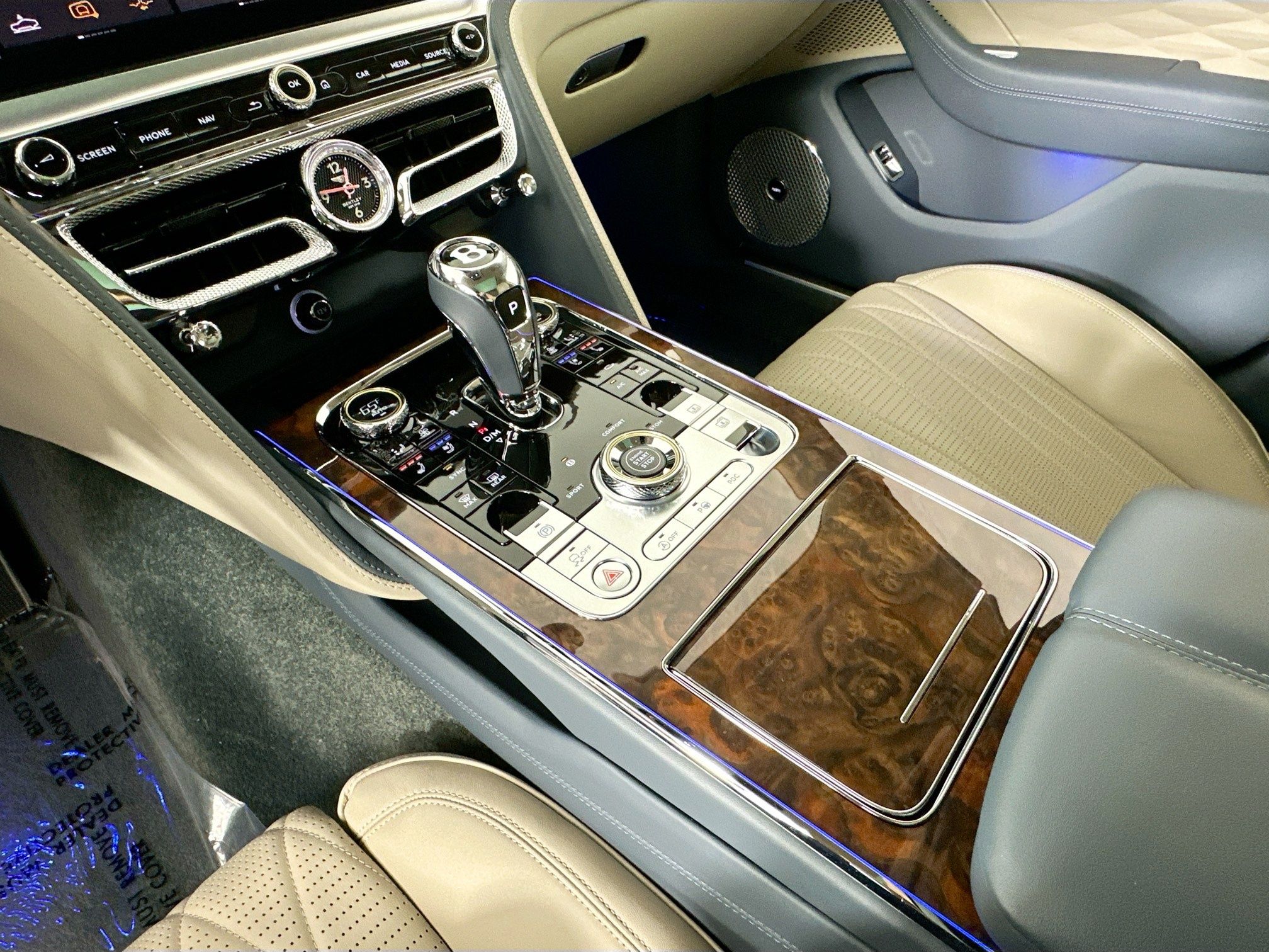 used 2022 Bentley Flying Spur car