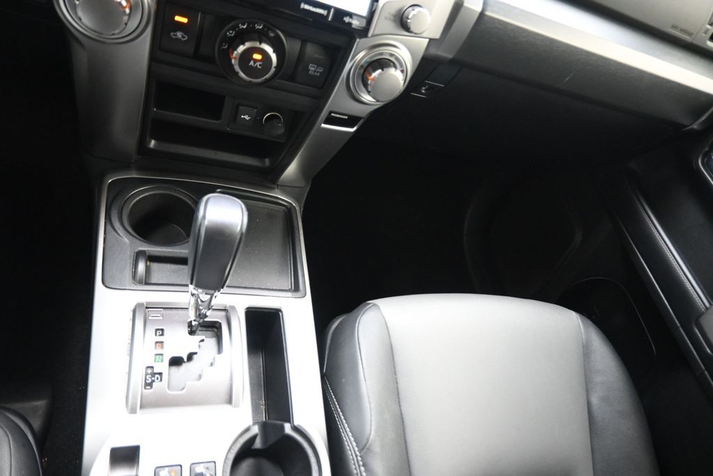2023 Toyota 4Runner SR5 Premium - 9