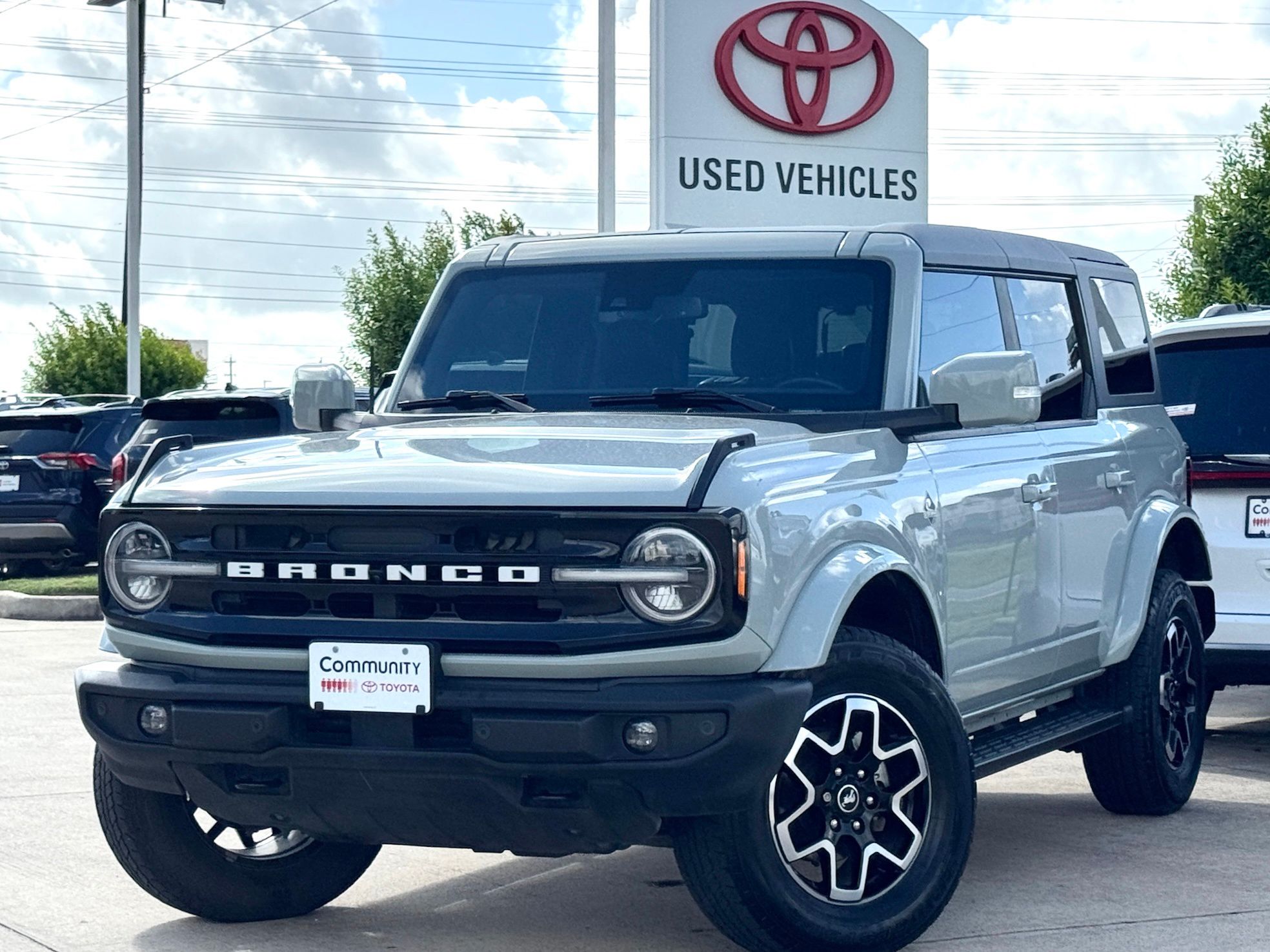 2024 Ford Bronco Outer Banks Green at Legacy Ford