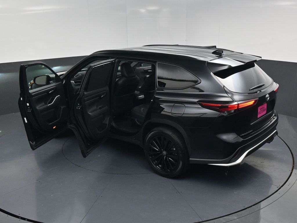 2025 Toyota Highlander XSE Black at Classic Toyota Galveston